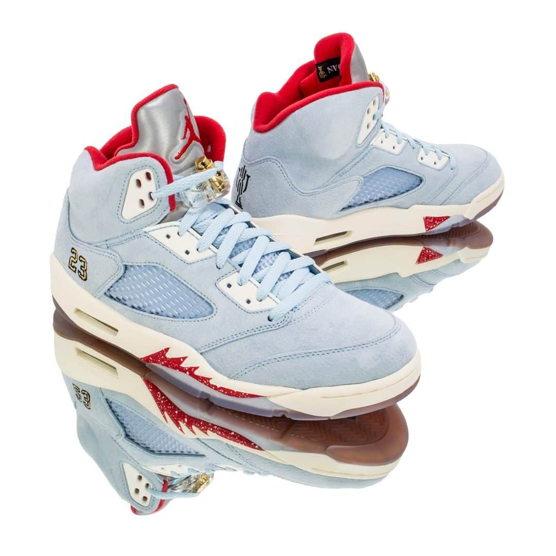 Flight Clubさんのインスタグラム写真 - (Flight ClubInstagram)「Marcus Jordan's Trophy Room receives a new retro using the Air Jordan 5 silhouette, featuring alternate branding on the the heel and lateral side.」6月5日 9時30分 - flightclub