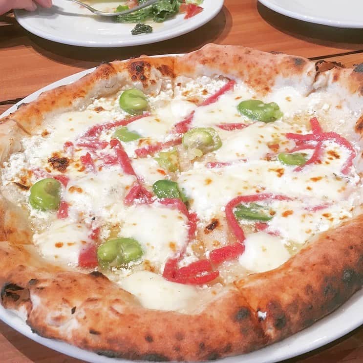 平野由実さんのインスタグラム写真 - (平野由実Instagram)「#pizza #🍕 #比萨饼 #窯焼きピザ  久しぶりに会えて嬉しかったぁー😆 楽しい時間を過ごしました💕 #ありがとう #感謝」6月5日 9時42分 - yumi_hiranoo