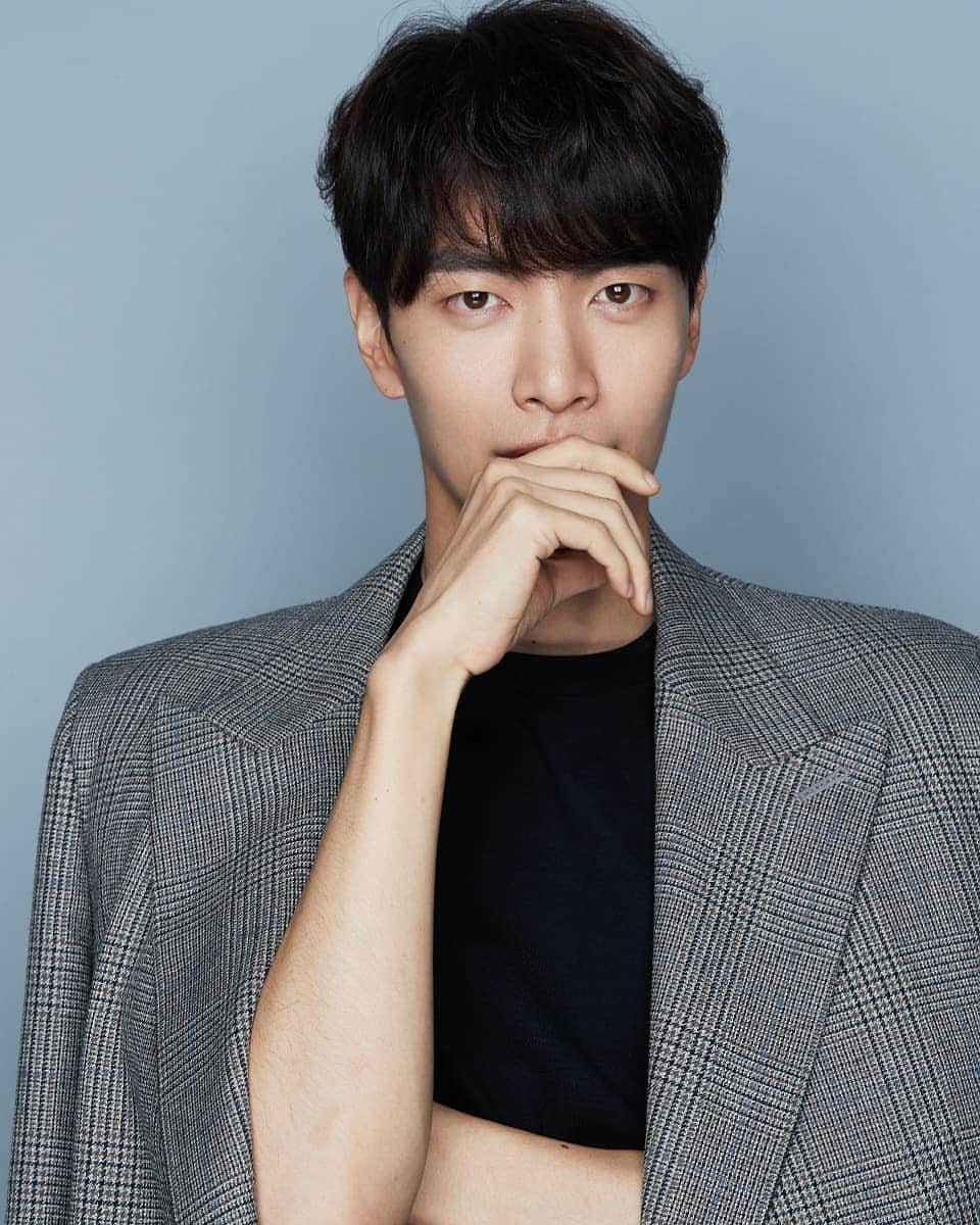 のインスタグラム：「모두의 거짓말 #이민기#leeminki#minki#모두의거짓말#조태식#이윤정감독」