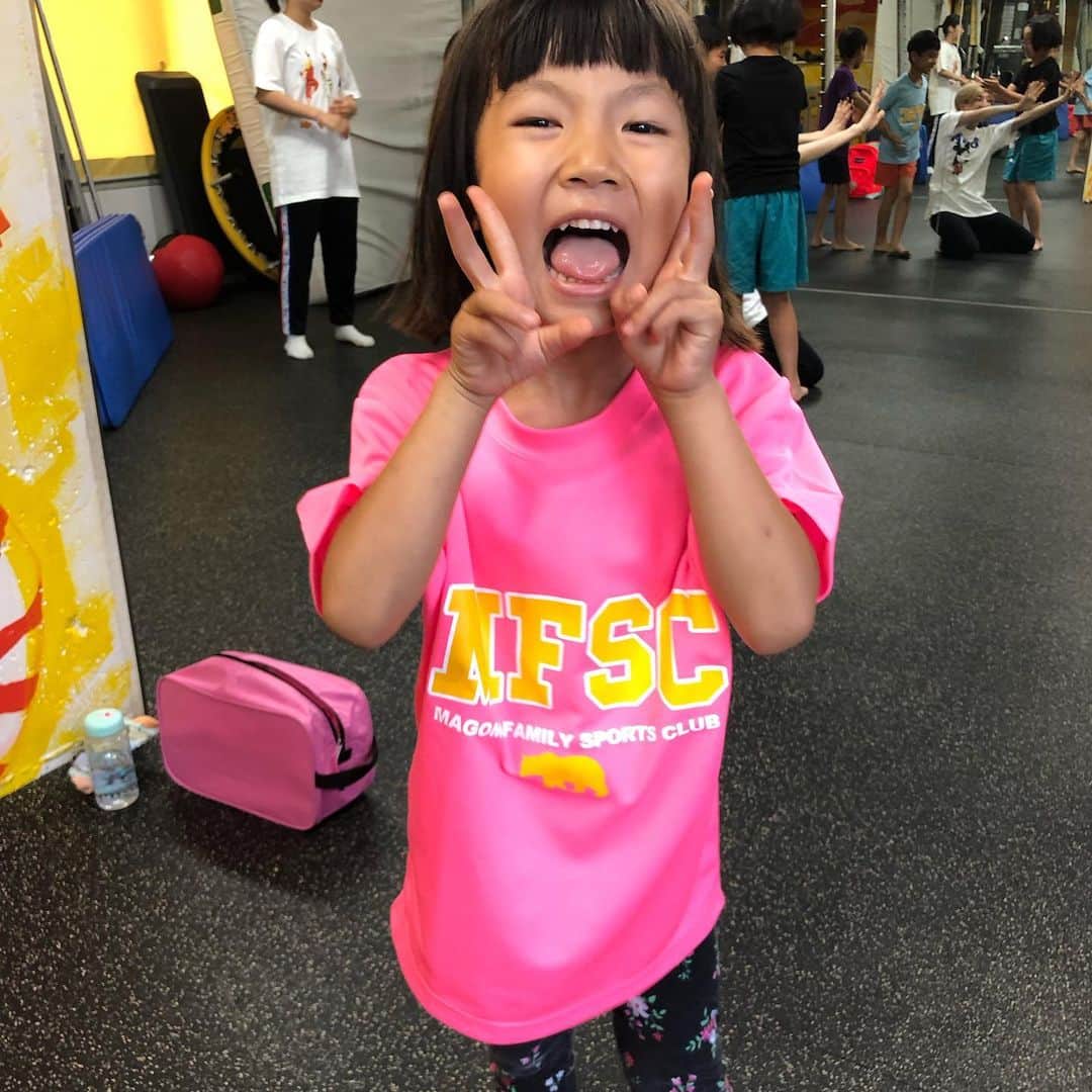 甘糟記子さんのインスタグラム写真 - (甘糟記子Instagram)「昨日はKポップダンスの日！！ うちのチビ達はなんとなく真似する程度で頑張ってますが、ちゃんとフリを覚えてる子はカッコいいな〜！！ 少しずつ慣れて上手くなるといいですね(๑˃̵ᴗ˂̵) 本当は、可愛いからなんでもいいんだけど（笑）  #Kポップダンス#馬込#可愛い#キッズダンス#息子殿姫#息子殿#姫#習い事」6月5日 10時04分 - norihey924