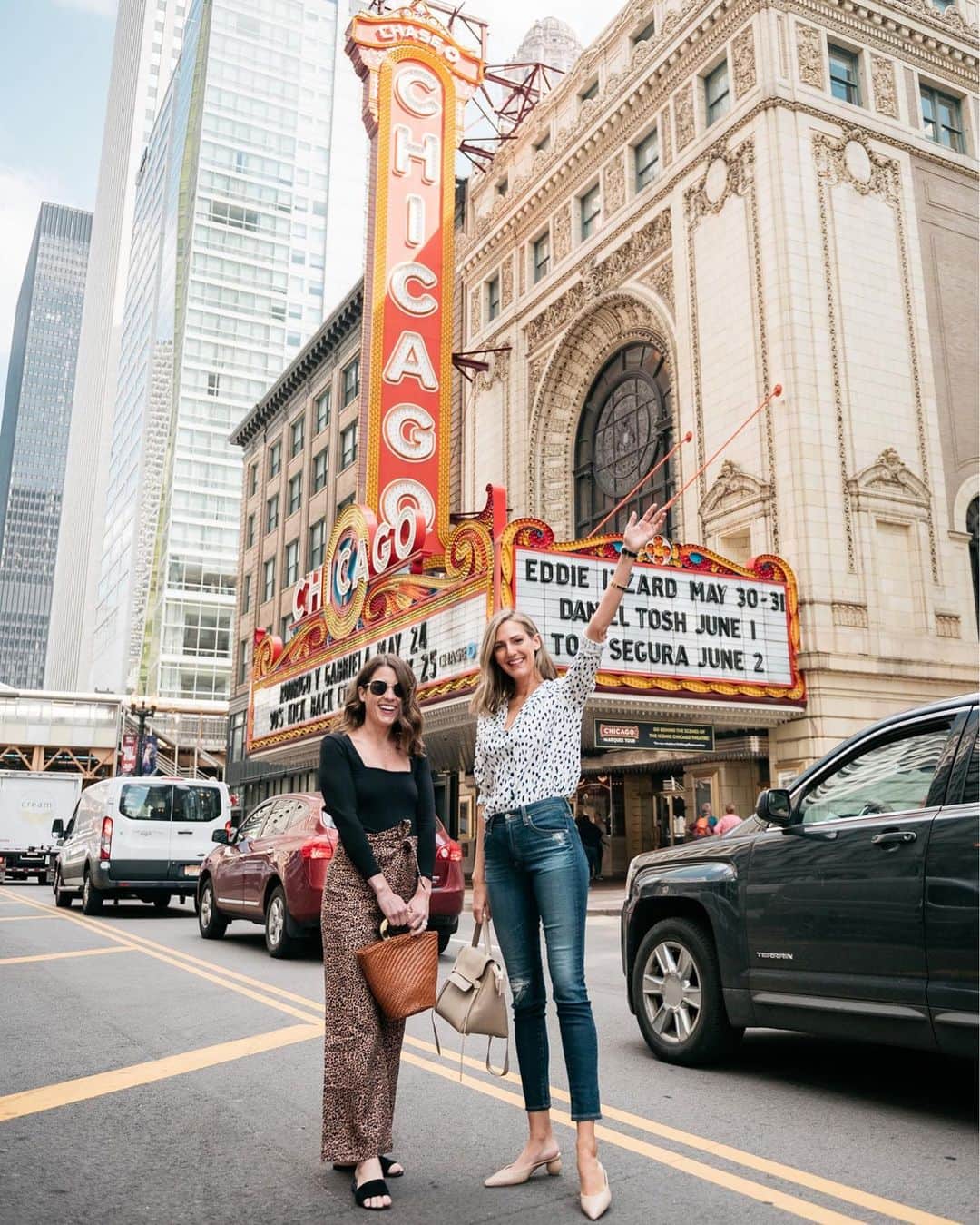 Anna Jane Wisniewskiのインスタグラム：「Chicago, I love you...but sometimes your multiple season days make it tough.  This shot is from last month when @lizadams and I were taking photos in front of iconic Chicago landmarks—this one always gets me. http://liketk.it/2CkaY #liketkit @liketoknow.it #chicagobloggers #chicagotheatre #leopardprint 📸 @ironandhoney」
