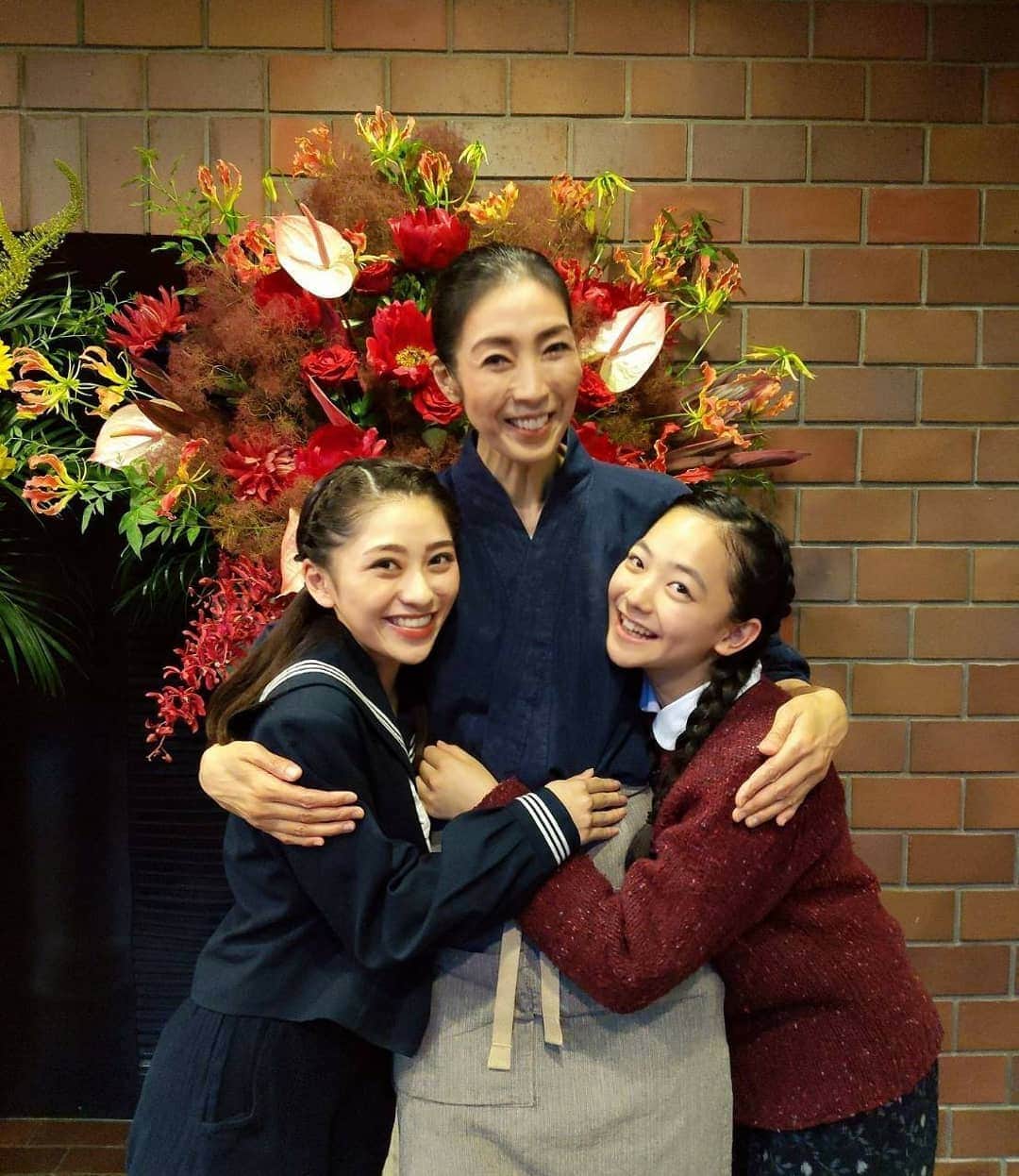 大林素子さんのインスタグラム写真 - (大林素子Instagram)「今年のマザー終幕 光山さんとトメさんとの写真 私は大き過ぎますが １１人目の光山少尉役は薫太くん そして、今年と素敵なキャストの皆さん６０名との出逢いにも感謝 また、来年」6月5日 10時22分 - m.oobayashi