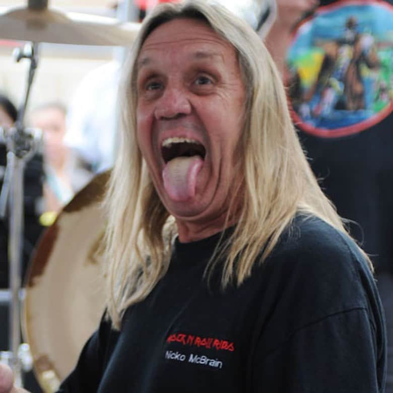 エイドリアン・スミスさんのインスタグラム写真 - (エイドリアン・スミスInstagram)「Happy birthday to the great Nicko Mcbrain!  #nickomcbrain #adriansmith #ironmaiden @anais.fuentxs」6月5日 21時20分 - _adriansmith