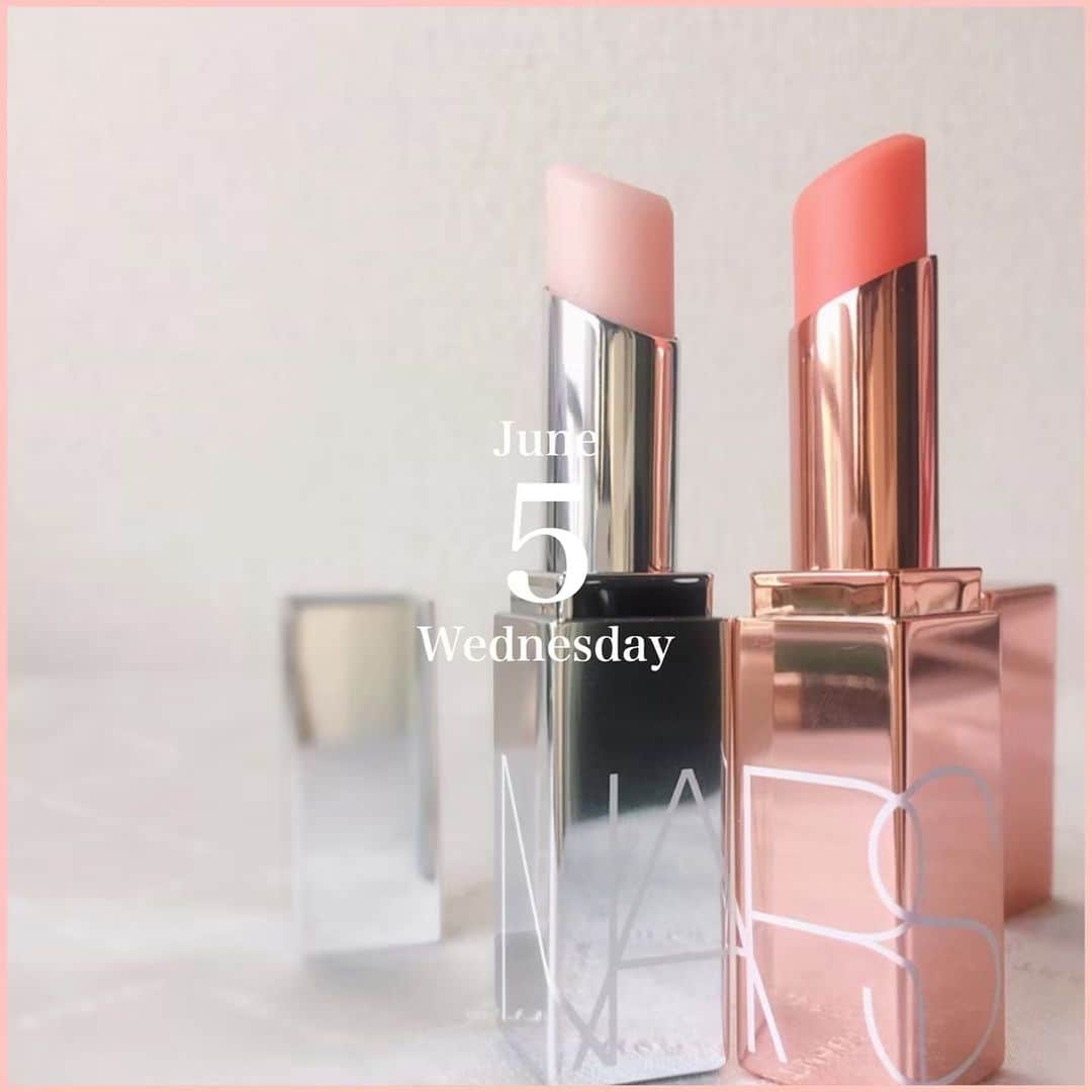 のインスタグラム：「June  5 , Wednesday﻿ ﻿ ﻿ 🌷﻿ ﻿ ﻿﻿ NARS ﻿﻿ アフターグロー　リップバーム﻿﻿ 3,780円 (税込) 本体3,500円﻿﻿ ﻿﻿ ﻿﻿ ﻿﻿ なめらかな塗り心地が話題の﻿﻿ NARSのアフターグロー🍒﻿﻿ ﻿ナチュラルな発色のリップバーム。﻿﻿ ﻿﻿ @c.s.m_24  さんおすすめのカラーはこちら💭﻿﻿ ﻿﻿ ﻿﻿ 3421番  クリア﻿﻿ リップ自体はほんのりピンクですが、塗ると無発色。﻿﻿ 塗ると唇がつやつやのぷるぷるになってリップの下地に使うことが多いそう！﻿﻿ ﻿﻿ ﻿ 3426番  コーラル﻿﻿ ピンクが苦手な方でもチャレンジできるコーラル。﻿ ナチュラルにコーラルが色づくそう❤️﻿ ﻿ ﻿ ﻿ 質の良い NARSの色つきリップバーム。﻿ リップケアからナチュラルメイク﻿﻿ お直しまで用途も多いので﻿お気に入りだそうです💭﻿ ﻿ あなたもぜひチェックしてみて！﻿ ﻿ ﻿ ﻿﻿ #narsmakeup #narscosmetics #afterglowlipbalm #リップスティック #リップバーム #リップケア #デパコスリップ #コーラルリップ #コスメ紹介 #コスメ購入品 #コスメ #cosme #cosmetics #リップ ﻿﻿ ﻿﻿ ﻿﻿ ﻿﻿ ﻿﻿ ﻿﻿」