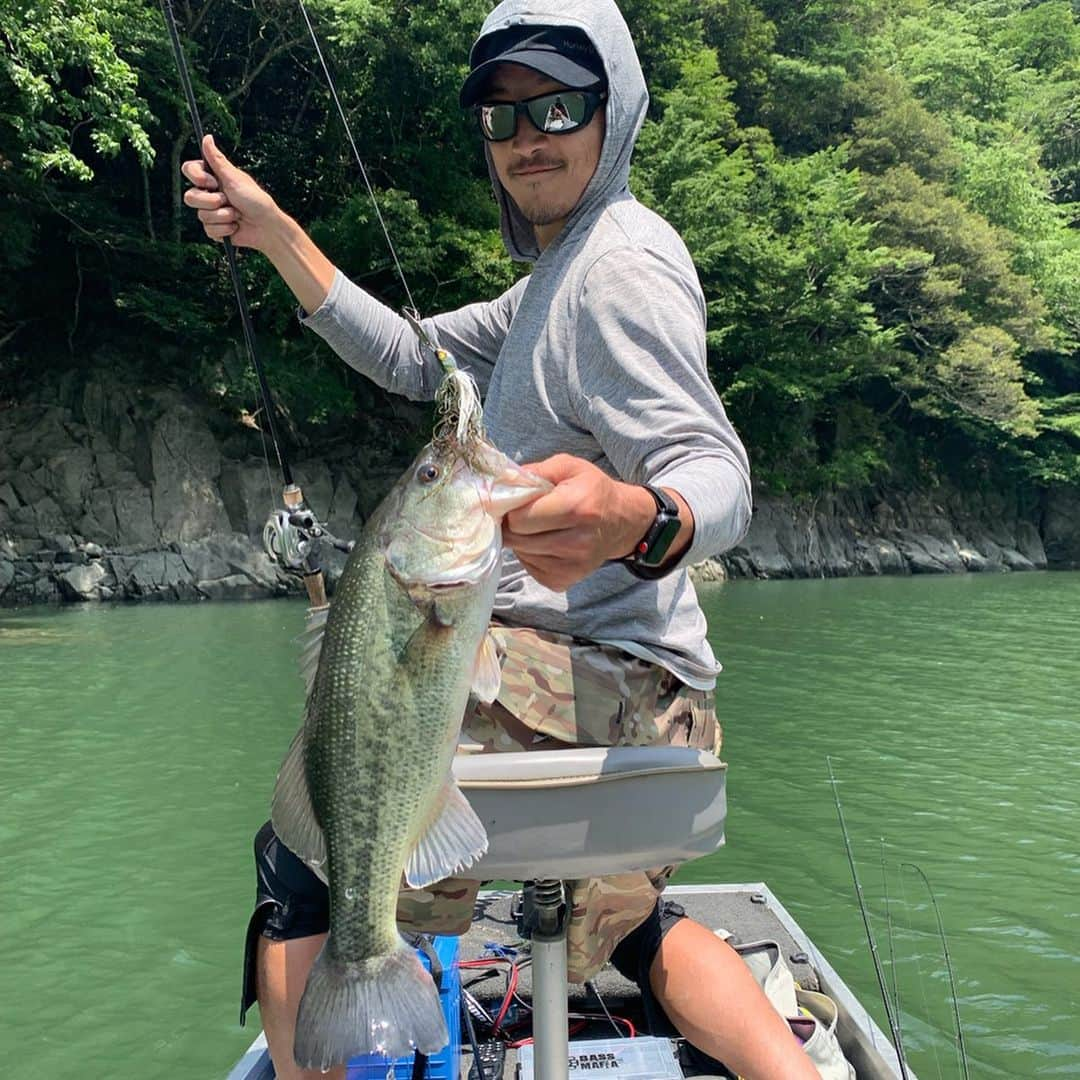 田中亜土夢さんのインスタグラム写真 - (田中亜土夢Instagram)「アウトドア王子📸  #Patagonia #bassfishing  #outdoor  #jackall #西大伍」6月5日 20時09分 - atom_tanaka_official