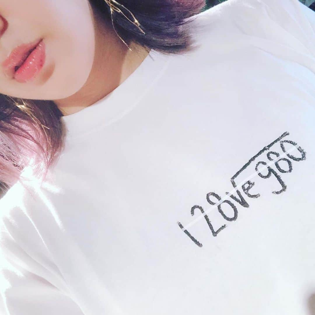 ヴェトモンさんのインスタグラム写真 - (ヴェトモンInstagram)「NEXT SEASON NOW SURPRISE DROP - “I LOVE YOU FORMULA” T-SHIRT & MORE - NOW LIVE www.mytheresa.com @mytheresa.com PIC: @gummychoko」6月5日 20時23分 - vetements_official