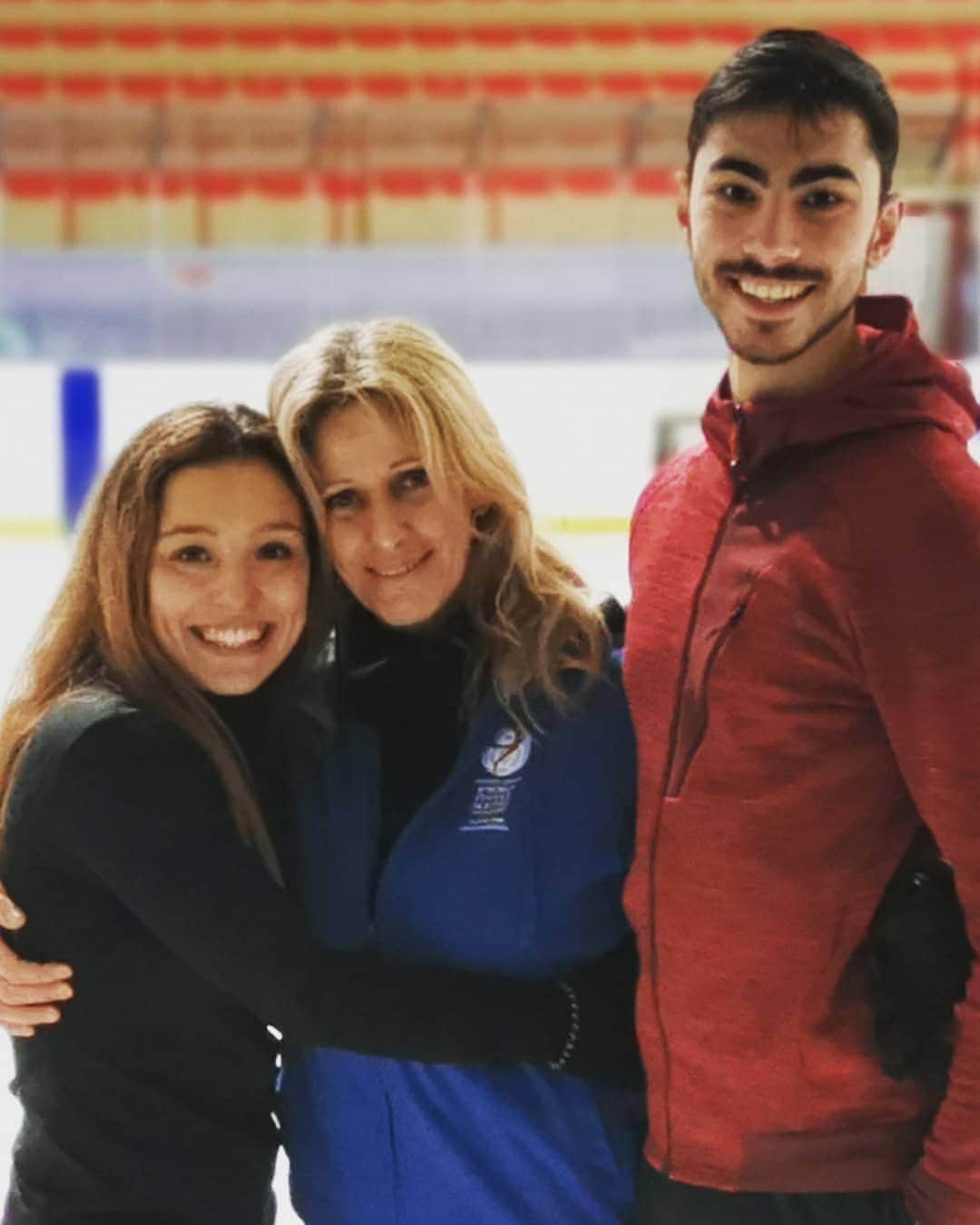 ジャダ・ルッソのインスタグラム：「Tanti tanti cari auguriiiii🎂 Ci mancherai ❤🎈🥰😘」