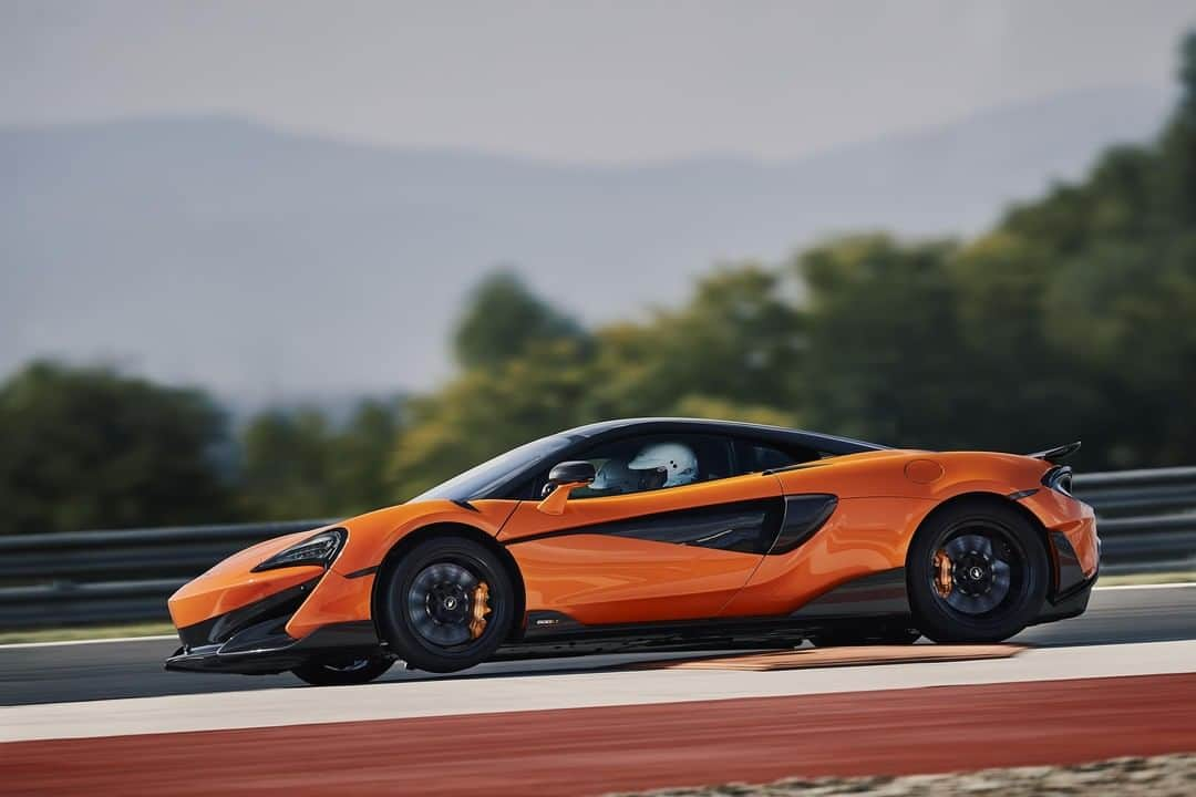 McLaren Automotiveのインスタグラム