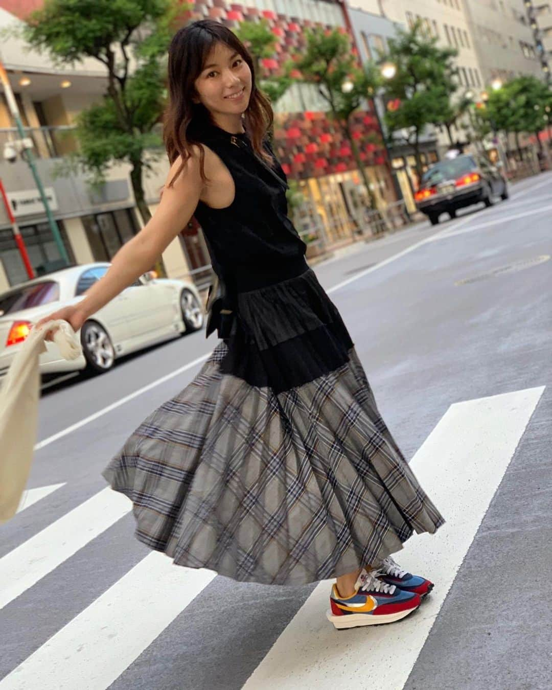 村上瑠美奈さんのインスタグラム写真 - (村上瑠美奈Instagram)「sacai×NIKE が可愛い💜 ． tops @equipmentfr  skirt @sacaiofficial  sneaker @sacaiofficial  bag @oldceline ． ． #るみな服 #ootd #sacainike #sacaiskirt」6月5日 21時04分 - ruminamurakami