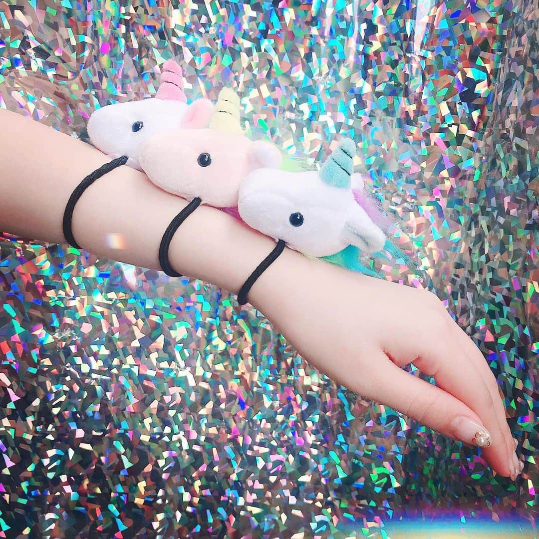 WEGO OFFICIAL GOODSのインスタグラム：「🦄new arrivals 🦄 . . 新作のユニコーンヘアゴムをご紹介です💕お揃いもおすすめ👭💯 . . お値段は¥390＋tax🌼🌼🌼 . . #wego#wegogoods#accessory#instagood#instafashion#metal#heart#flower#ユニコーン#unicorn#harajuku#kawaii#プチプラ#プチプラアクセ#MERY#rili_tokyo#置き画くら部#おしゃれさんと繋がりたい#멋스타그램#패션#패션스타그램」