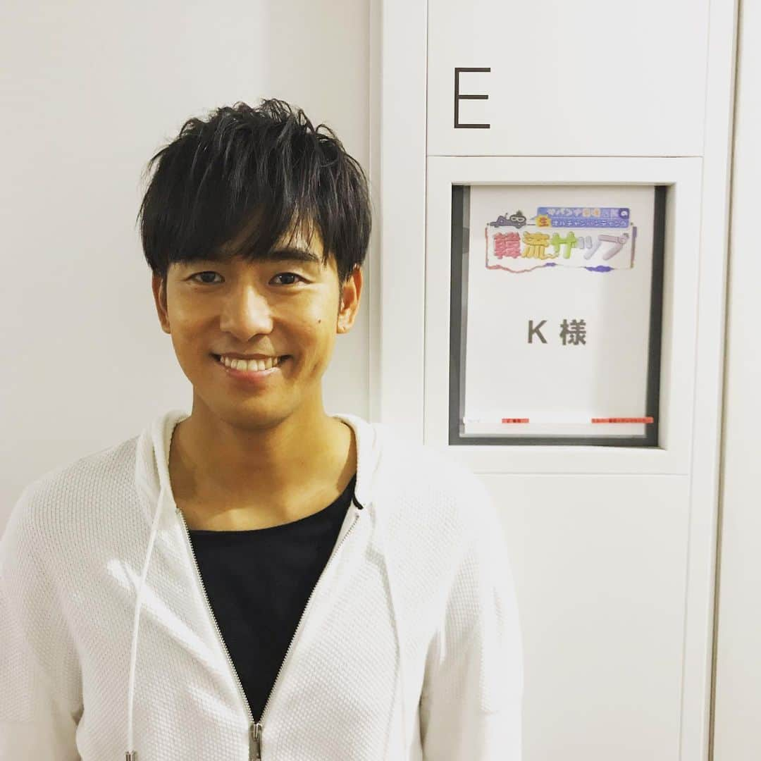 ハロー植田さんのインスタグラム写真 - (ハロー植田Instagram)「昨日は韓流ザップでした☆奥さんの関根麻里さんが第2子妊娠を発表☆Kさんおめでとうございます☆ ♪どんな思い注ぎ込み〜その命に名をつける〜（B’z『命名』より） #K #関根麻里 #第2子 #本当におめでとうございます #bsスカパー #韓流ザップ #ハロー植田 #bz」6月5日 12時13分 - inababa178