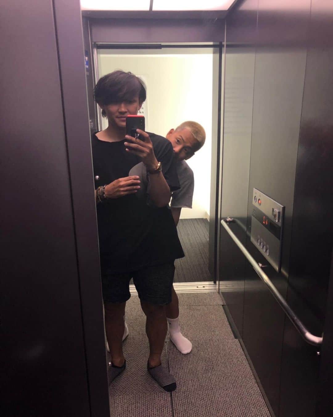 井手口陽介のインスタグラム：「良いトレーニングして 美味しいご飯ご馳走してもらって 楽しかったなー🤤 また美味しいご飯連れていってもらおっ🥺🤤 #メニューは宇佐美くんにお任せ #フィジカルコーチなみ #（鬼コーチ）😂」