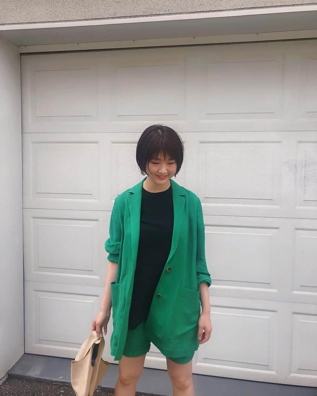 GREED TOKYO STOREさんのインスタグラム写真 - (GREED TOKYO STOREInstagram)「. linen satin シリーズ 🍔👀 pants . half pants も入荷致しました！ これからの季節には リラックスパンツがおすすめです💁🏻‍♀️ . . #greedinternational #greedtokyo #tokyo #東京 #30代ファッション #30代コーデ #fashion #coordinate #code #outfit #ootd #outfitoftheday #instafashion　#madeinjapan　 #ファッション #コーディネート #コーデ #インスタファッション  #メイドインジャパン #リネンジャケット #夏スタイル  #bedandbreakfast #bedandbreakfastquality #bandbstandard#2019ss  #2019ss_bb #わたコーデ」6月5日 13時32分 - greed_tokyo