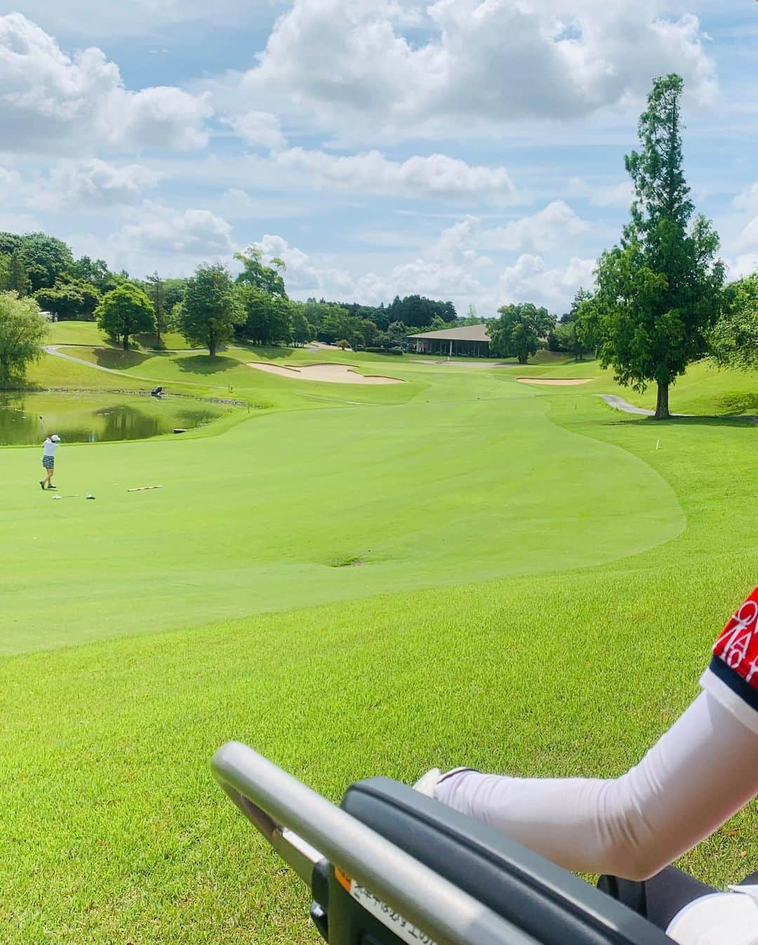 吉田玲奈さんのインスタグラム写真 - (吉田玲奈Instagram)「昨日のゴルフ⛳️楽しくて幸せだったー♪えみちゃん❥モッチー❥ありがとう💚😊 #ゴルフ日和 #golf #golfwear #golflover #ゴルフ女子#ゴルフ大人女子 #ゴルフコーデ #beamsgolf  #beamsgolfブロガー #pearlygates  #markandlona #ゴルフウエア #ゴルフウエアコーデ #覆面ゴルファー #ハンディファン  #氷嚢 #女子ゴルフ #スリーサム #楽しいメンバー #ナイスショット #callawaygolf  #reinagolf」6月5日 13時36分 - reina.yoshida.ciel.1218