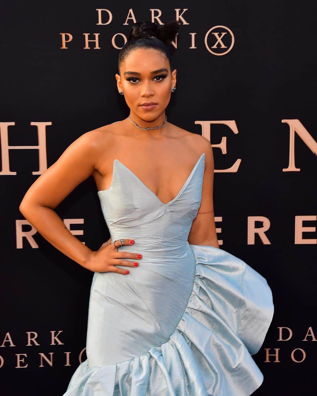 Just Jaredさんのインスタグラム写真 - (Just JaredInstagram)「@alexandrashipppp, who plays Storm in “Dark Phoenix,” wears @christopherjohnrogers on the red carpet at the Hollywood premiere. #AlexandraShipp #ChristopherJohnRogers #DarkPhoenix Photos: Getty」6月5日 13時49分 - justjared