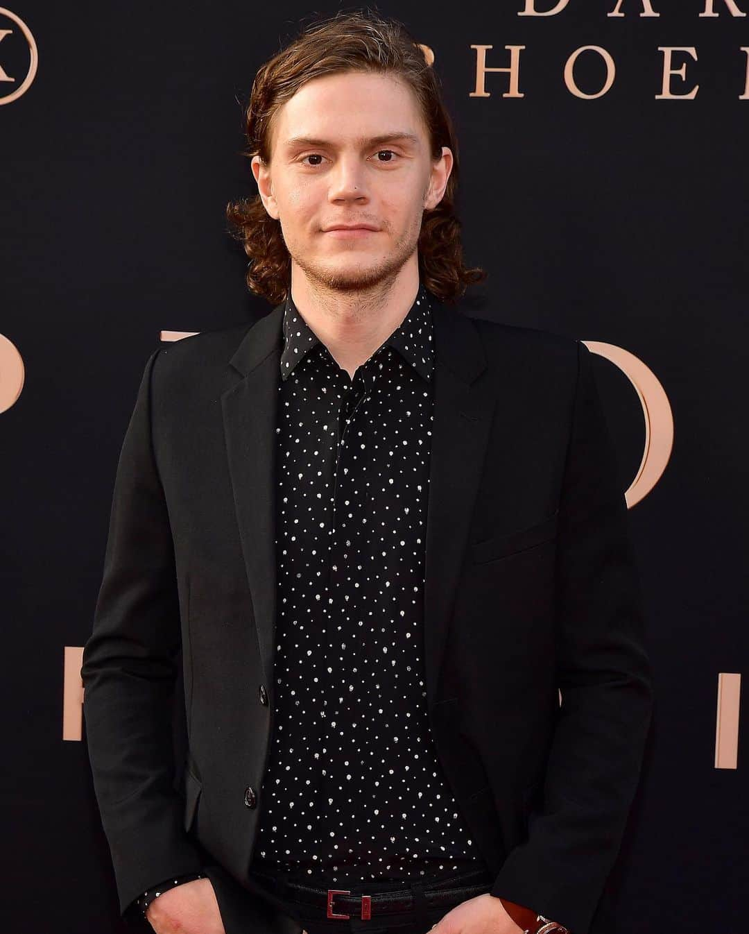 Just Jaredさんのインスタグラム写真 - (Just JaredInstagram)「@evanpeters dresses in head-to-toe @ysl while attending the premiere of his new movie “Dark Phoenix” in Hollywood. #EvanPeters #DarkPhoenix #SaintLaurent Photos: Getty」6月5日 13時53分 - justjared