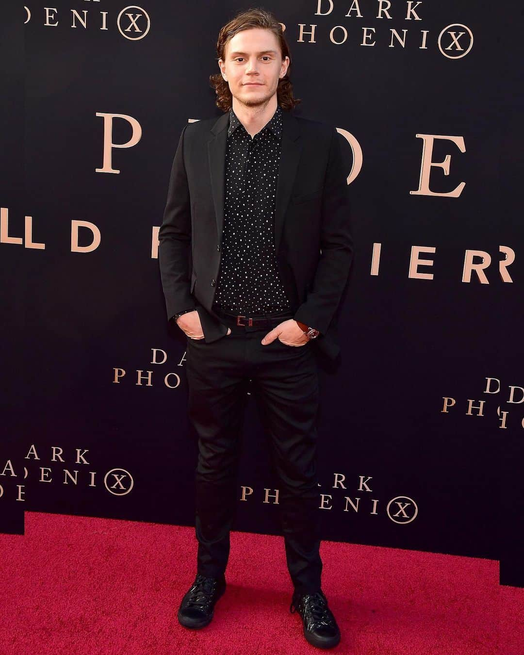 Just Jaredさんのインスタグラム写真 - (Just JaredInstagram)「@evanpeters dresses in head-to-toe @ysl while attending the premiere of his new movie “Dark Phoenix” in Hollywood. #EvanPeters #DarkPhoenix #SaintLaurent Photos: Getty」6月5日 13時53分 - justjared