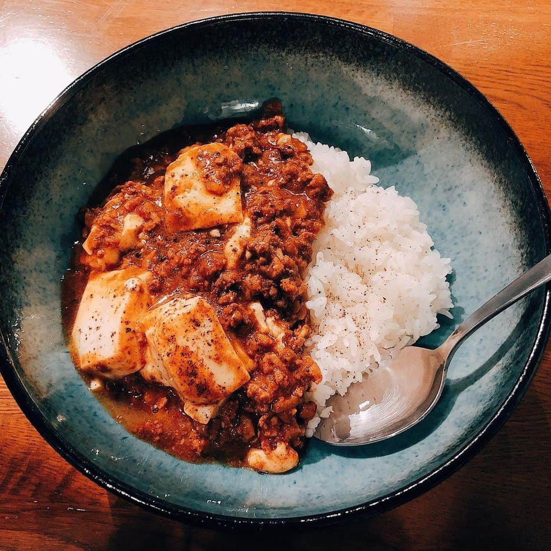 6curryさんのインスタグラム写真 - (6curryInstagram)「6/6は6curryの日！ ということで、 明日はついに会員感謝DAYですよ🍛 もちろんお久しぶりな方も、お一人様でもOK！この日は会員さんと交流しましょ👨‍👩‍👧‍👦 会員感謝DAYは会員さんのために、麻婆豆腐キーマカレーがこの日限りで復活します😉✨ グリーンカレーとポークビンダルーも出るよ🍛 20時半から表彰式をする予定なのでそれまでに来てね！ 明日は会員さん同伴で友達連れてきても入れません🙇‍♀️ご注意ください！ ・ ・ ・ ・ ・ ・ ・ #6curry #6curryEVENT⠀⠀⠀⠀⠀ #currystagram⠀⠀⠀⠀⠀ #カレー⠀⠀⠀⠀⠀ #スパイスカレー⠀⠀⠀⠀⠀ #デリバリー⠀⠀⠀⠀⠀ #カレー倶楽部⠀⠀⠀⠀⠀ #instacurry⠀⠀⠀⠀⠀ #instafood⠀⠀⠀⠀⠀ #healthy⠀⠀⠀⠀⠀ #currycatering ⠀⠀⠀⠀⠀」6月5日 13時57分 - 6curry