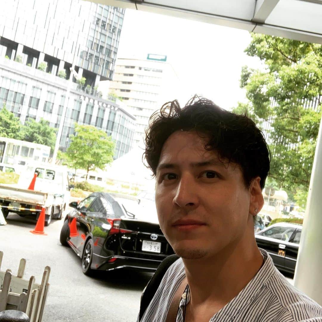 伊礼彼方さんのインスタグラム写真 - (伊礼彼方Instagram)「名古屋到着！ あっという間だね。 早速きしめん食べて満喫。 パーマかけてイメチェン！ 1ヶ月よろしくです！」6月5日 14時34分 - irei_kanata