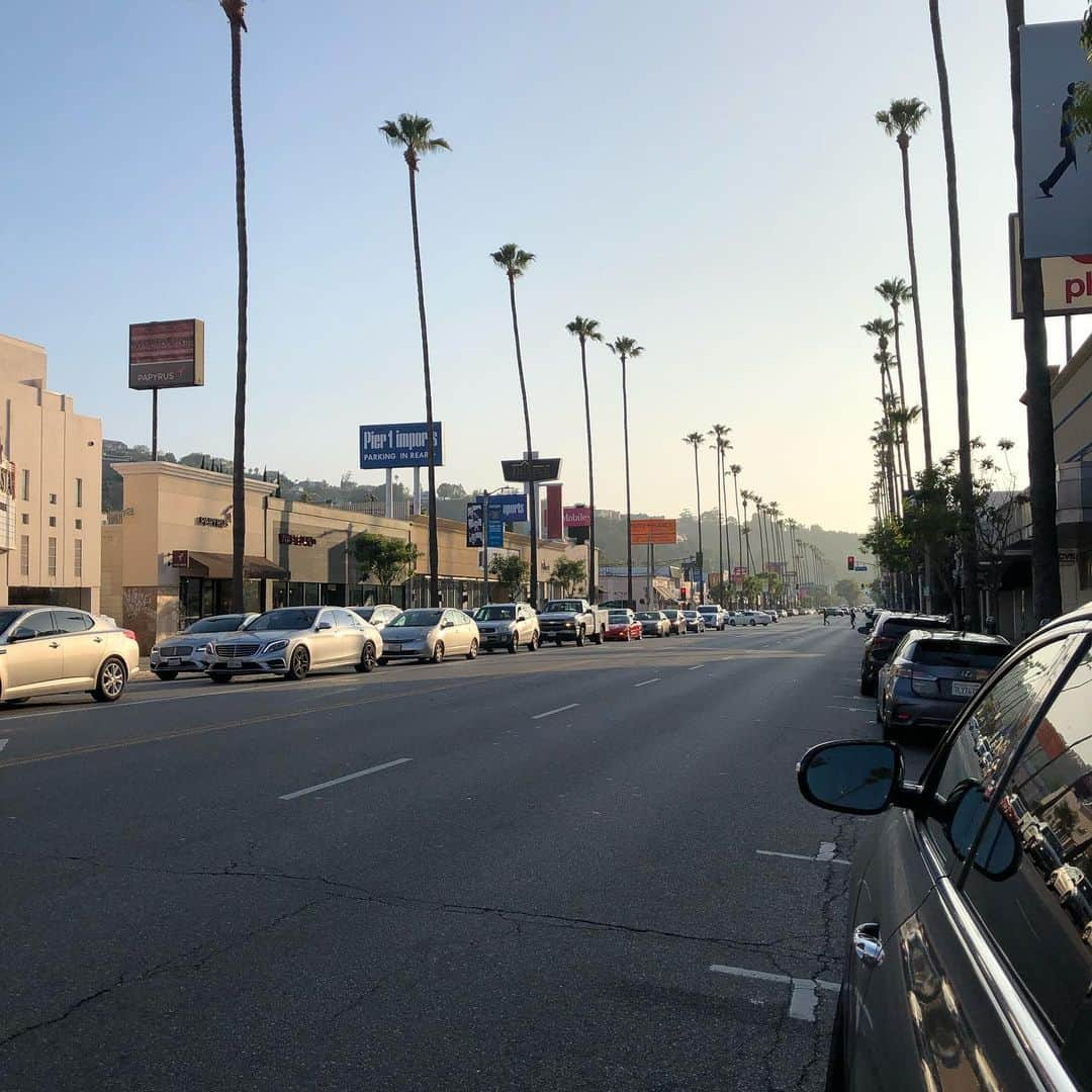 D・W・モフェットさんのインスタグラム写真 - (D・W・モフェットInstagram)「The Valley. #iconic #venturaboulevard #timeless #sometimesnotsogood #laliving」6月5日 14時44分 - dwmoffett