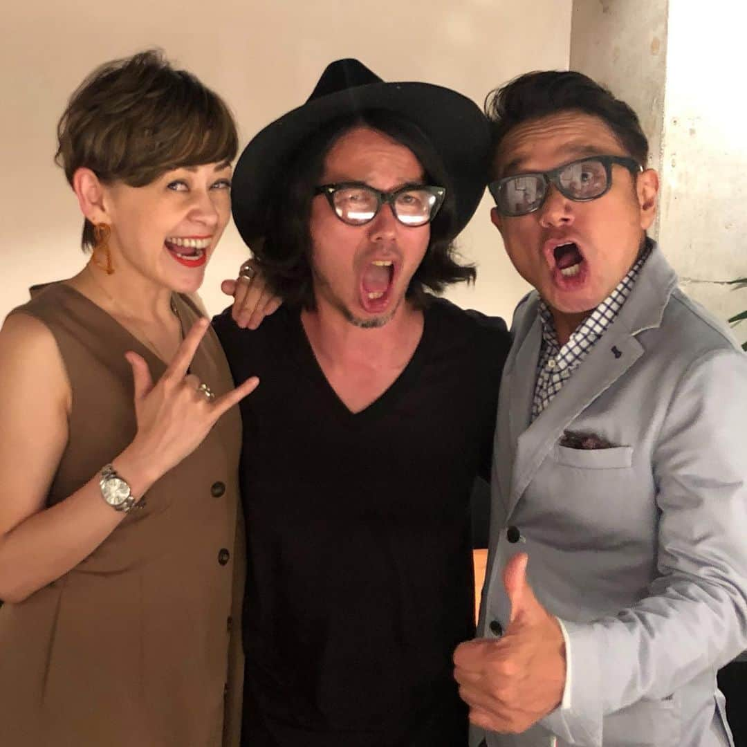 伊津野亮さんのインスタグラム写真 - (伊津野亮Instagram)「アホ3人の勝手に インスタライブ #ジョー横溝 #トムセン陽子 #伊津野亮 #インスタライブ アッと言う間の60分でした！ ネタ豊富なジョー横溝 次回は深い時間に 観てくれた皆様あざーす」6月5日 15時06分 - ryoizuno