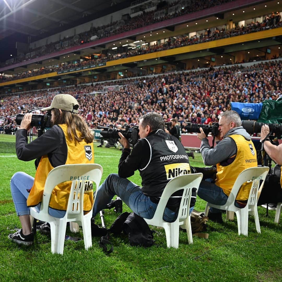 Nikon Australiaさんのインスタグラム写真 - (Nikon AustraliaInstagram)「An incredible evening at Suncorp Stadium for our State Of Origin I Field Photography Experience.  Want to join us for State Of Origin II in Perth? For your chance to win flights, accommodation and an unforgettable experience visit the link in our bio.  Image by Grant Trouville  Camera: Nikon D5 Lens: AF-S Nikkor 24-70mm f/2.8G ED Settings: f/2.8 | 1/1600 | ISO 3200  #Nikon #MyNikonLife #NikonAustralia #PhotographyWorkshop #NRL #StateOfOrigin」6月5日 21時23分 - nikonaustralia