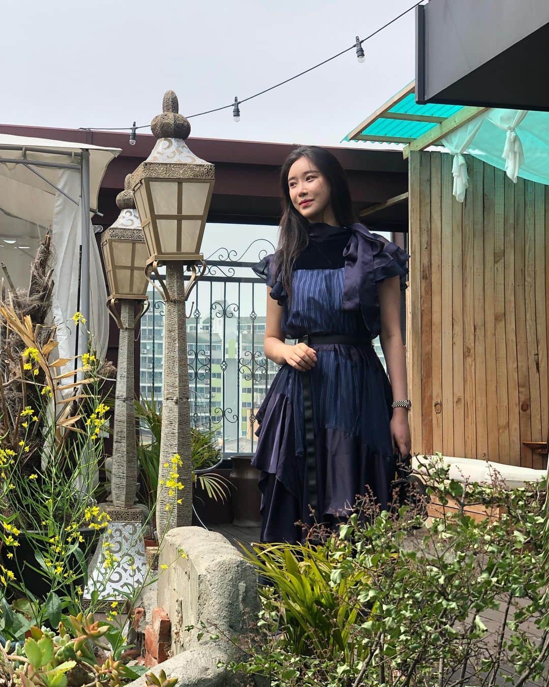 Brave Girlsさんのインスタグラム写真 - (Brave GirlsInstagram)「[#민영] 오늘날씨가너무좋아서 가족들과  근처에 차 마시러 나왔는데,, 엄마랑 저 때  무슨 얘기를하다가  웃음이터져버렸던것같아요🤣🤣 ⠀⠀⠀⠀⠀⠀⠀⠀⠀⠀⠀⠀ 늘 가족과함께있으면  언제나 따뜻하고 즐겁고  편안한힐링이 되는 오늘 #민영의테라피 입니다❤ ⠀⠀⠀⠀⠀⠀⠀⠀⠀⠀⠀⠀ #브레이브걸스 #Bravegirls #민영 #MINYOUNG #민영의테라피」6月5日 16時00分 - bravegirls.official
