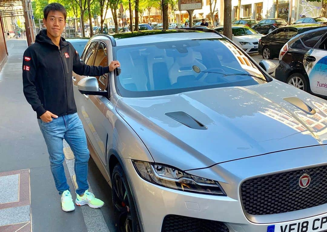 錦織圭さんのインスタグラム写真 - (錦織圭Instagram)「Quick thanks to @jaguar_france! As usual, they help me with a fantastic car to get around Paris.  I love being part of the Jaguar family! #FpaceSVR #speed」6月5日 16時23分 - keinishikori