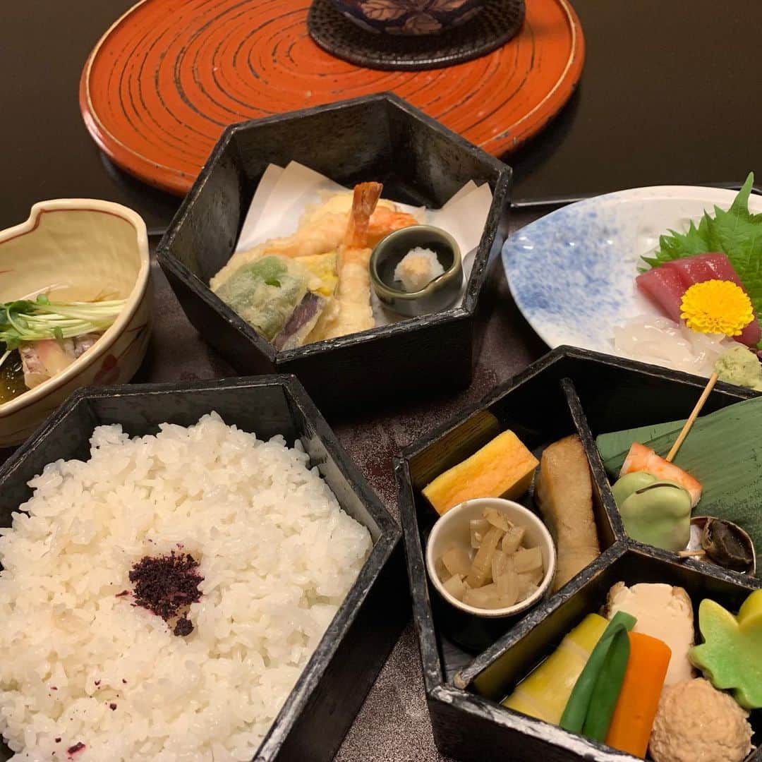 荒木巴のグルメインスタ