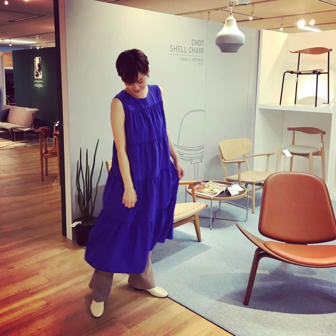 今宿麻美さんのインスタグラム写真 - (今宿麻美Instagram)「本日のお衣装。  @banner_barrett  鮮やかなブルーが素敵でした♡ リブパンツも形良き‼︎」6月5日 17時13分 - imajuku0107