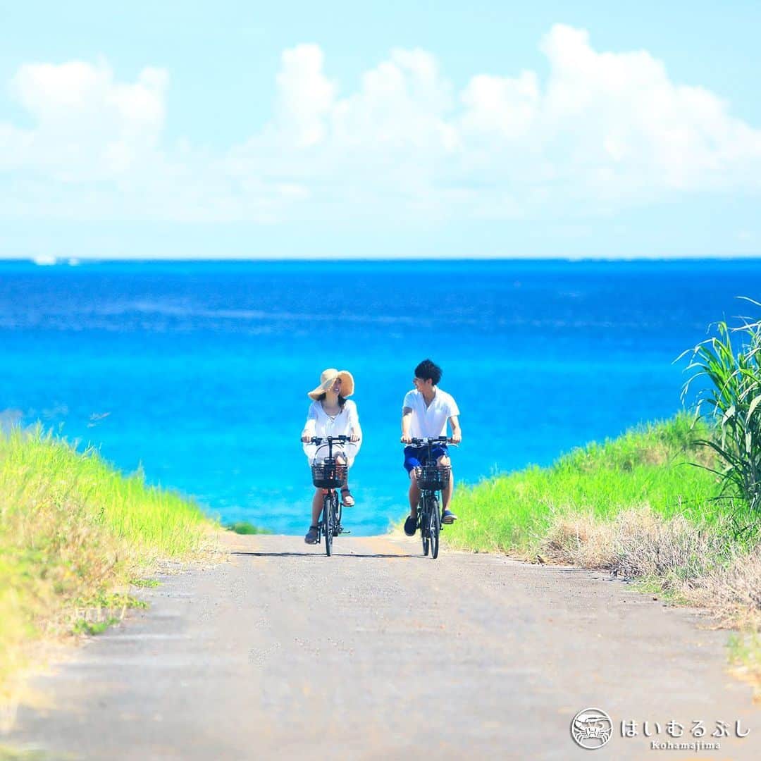HAIMURUBUSHI はいむるぶしさんのインスタグラム写真 - (HAIMURUBUSHI はいむるぶしInstagram)「小浜島を島チャリでお散歩。 海に抜ける道で青い水平線に向かって滑走。海風が心地よく気分も軽やかに… #沖縄 #八重山諸島 #小浜島 #自転車 #サイクリング #島チャリ #はいむるぶし #japan #okinawa #yaeyamaislands #kohamaisland #cycling #bluesea #beachresort #haimurubushi @minefuyu_yamashita」6月5日 17時20分 - haimurubushi_resorts