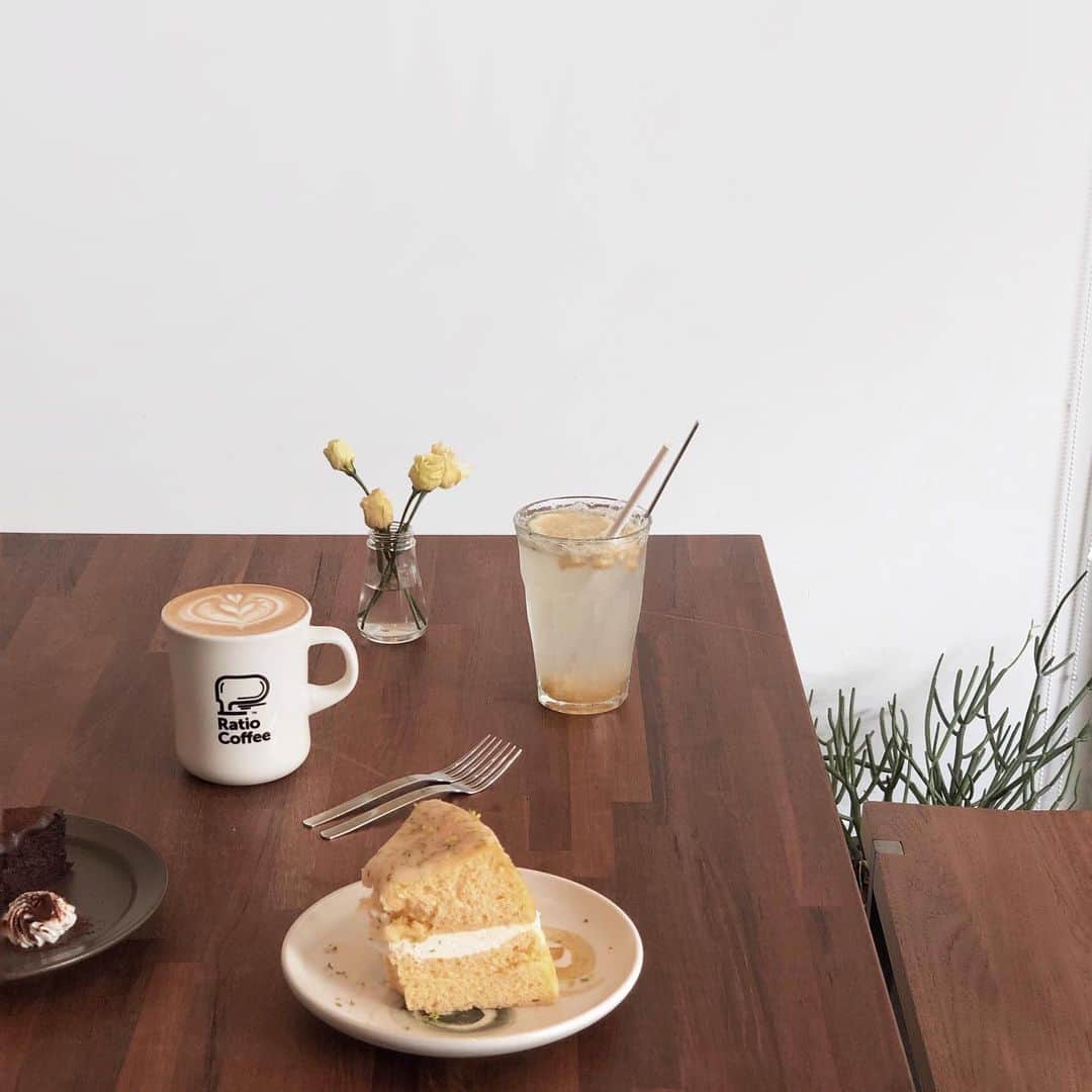徐琁さんのインスタグラム写真 - (徐琁Instagram)「三訪❤️❤️ 咖啡很好喝～～～～～～～ 甜點有點甜但配咖啡可以🥰」6月5日 17時51分 - cos55555