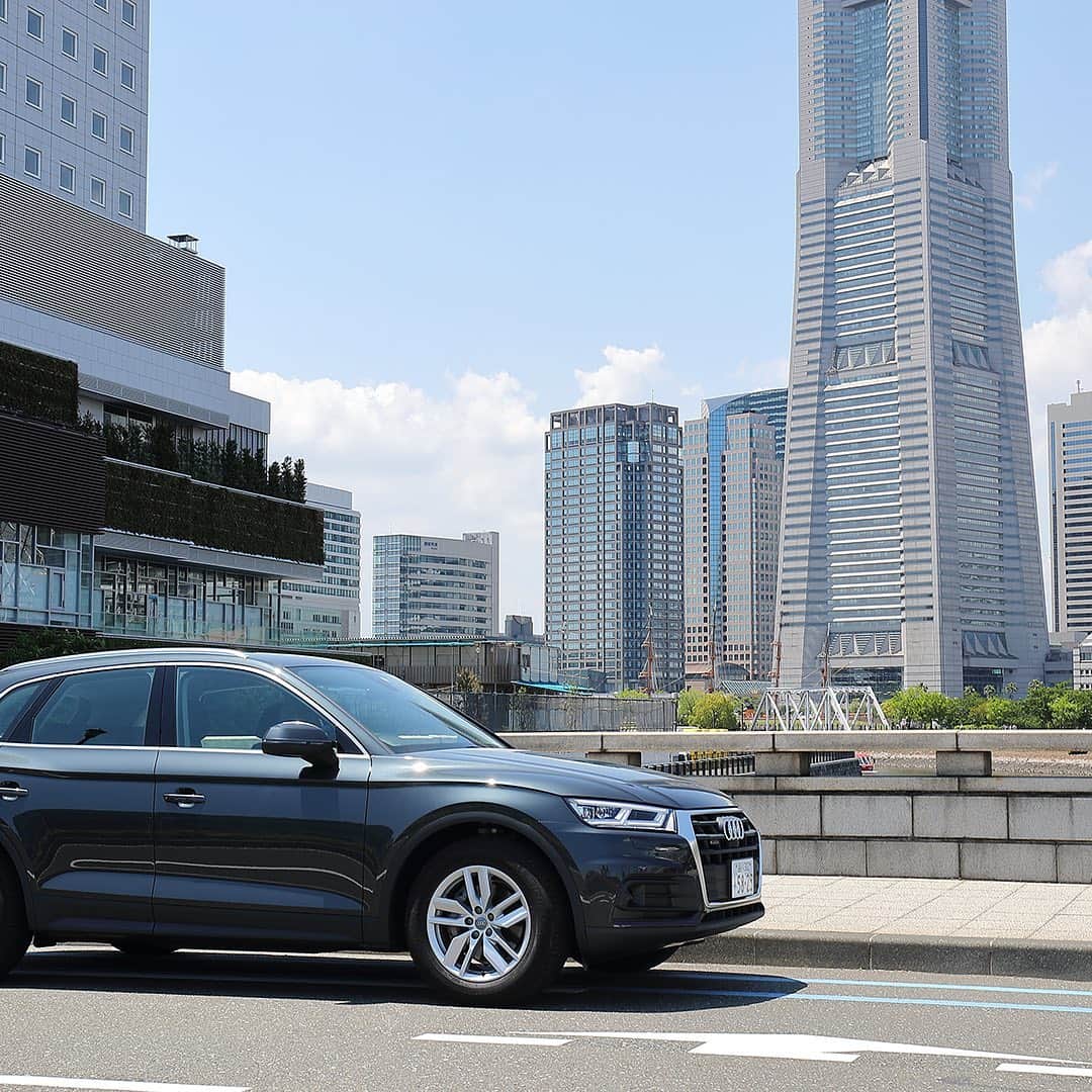 Audi Japan Sales / アウディジャパン販売さんのインスタグラム写真 - (Audi Japan Sales / アウディジャパン販売Instagram)「どんな風景にも際立つ存在感。#AudiQ5 で、パワフルに夏を駆け抜けて。 ・ 現在#AJS では「Audi Q5 ご購入サポートキャンペーン」を実施中。期間は6/30(日)まで。 @audi.japan.sales -- #Audi #Q5 #MyAudi #Audistyle #car #アウディ #クリーンディーゼル #ドライブ #車 #愛車 #外車 #ドイツ車 #車好き #車好きな人と繋がりたい #アウディ女子 #車好き男子」6月5日 18時00分 - audi.japan.sales