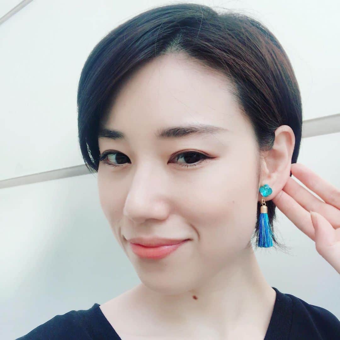 瀬稀ゆりとさんのインスタグラム写真 - (瀬稀ゆりとInstagram)「お気に入りのイヤリング第2弾✨ . . 頂き物なのですが、手作りなのだそう！ 色も鮮やかでこれからの季節にぴったりです💕 . ありがとうございます😊 . . . #瀬稀ゆりと #fav #earrings #accessories #handmade」6月5日 18時02分 - yurito.seki