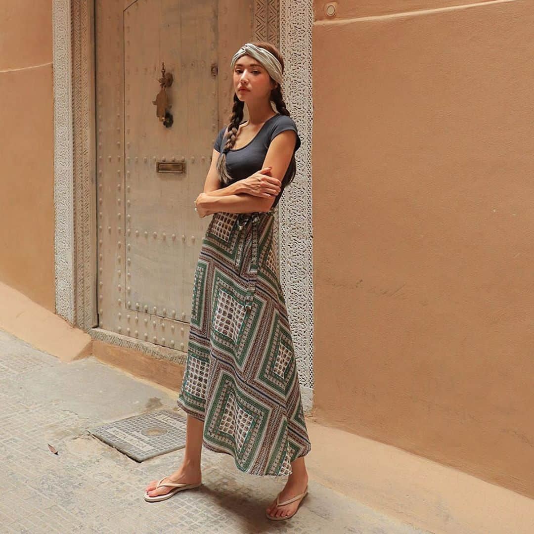 Official STYLENANDAさんのインスタグラム写真 - (Official STYLENANDAInstagram)「Nanda in MOROCCO ☀️ 난다 썸머 신상룩 업데이트!! #stylenanda #summer #newarrivals」6月5日 18時03分 - houseof3ce