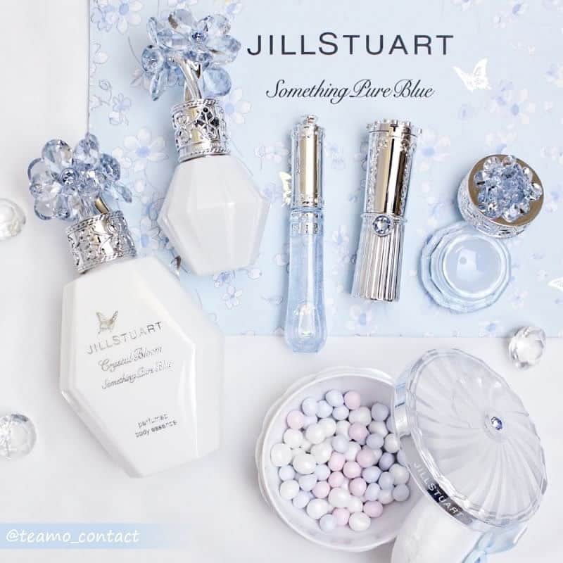 カラコンTeAmoさんのインスタグラム写真 - (カラコンTeAmoInstagram)「﻿ プレゼント第二弾！﻿ JILLSTUART Beauty💍﻿ ﻿ ピュアな透明感と﻿ 優美なきらめきに溢れた限定コレクション✨﻿ サムシングピュアブルー💙﻿ ﻿ 左から時計回りに﻿ 💍ボディエッセンス﻿ 💍オードパルファン ﻿ 💍リップエッセンス﻿ 💍ティントリップ﻿ 💍ボディバーム﻿ 💍フェイス＆ボディパウダー﻿ ﻿ 画像じゃ伝わりませんが…﻿ リップエッセンスの中に﻿ ブルーバタフライ型のラメが舞っていて﻿ 眺めているだけでテンション上がっちゃいます🤩💕﻿ ﻿ 上記6種類のコスメを大奮発して﻿ 1名様にプレゼント❤❤❤﻿ ﻿ プレゼントキャンペーンの﻿ 参加方法はとっても簡単なので﻿ まだの方は是非、参加してみてね🙆🔥﻿ ﻿ ーーーーーーーーーーー﻿﻿ ﻿﻿ 日頃の感謝の気持ちを込めて﻿﻿ 限定コスメ20万円相当をご用意しました❤️﻿﻿﻿ 約30名様にプレゼント🎶﻿﻿﻿ ﻿﻿﻿ 応募方法は簡単！﻿﻿﻿ ﻿﻿﻿ ①Instaで @teamo_contact をフォロー！﻿﻿﻿ ﻿﻿﻿ ②TeAmoのアプリをDL📱﻿﻿﻿ App store/Google play▶ティアモで検索🔎﻿﻿﻿ もしくは4枚目のQRコードでDL！﻿﻿﻿ ﻿﻿﻿ (アプリをDLしないと﻿﻿﻿ 当選発表がご覧いただけませんので﻿﻿﻿ ご注意ください。)﻿﻿﻿ ﻿﻿﻿ ①②を満たせば﻿﻿﻿ たったこれだけで参加完了🙆﻿﻿﻿ ﻿﻿﻿ ※既にInstaフォロー済み、﻿﻿﻿ アプリDL済みの方も対象。﻿﻿﻿ Instagramアカウントが﻿﻿﻿ 非公開の方は対象外となります。﻿﻿﻿ ﻿﻿﻿ ーーーーーーーーーーー﻿﻿﻿﻿ ﻿﻿﻿ ここでお得な情報㊙﻿﻿﻿ ﻿﻿﻿ スタートとこの投稿にイイネで﻿ 当選確率アップ？！﻿﻿﻿ ﻿﻿﻿ エントリー期間▶6月28日まで﻿﻿﻿ 当選発表▶7月5日﻿﻿﻿ ﻿﻿﻿ プレゼントは﻿﻿﻿ 随時発表していくので﻿﻿﻿ 投稿をお見逃しなく😘👄﻿﻿﻿ @teamo_contact﻿﻿ ﻿ ﻿ #プレゼント #プレゼント企画﻿﻿﻿ #コンタクト #コスメ #夏コスメ﻿ #ジルスチュアートビューティー﻿ #メイク大好き #メイク好き ﻿﻿﻿ #カラコン #カラコンレポ ﻿﻿﻿ #カラーコンタクト﻿﻿﻿ #カラーコンタクトレンズ ﻿﻿﻿ #新作コスメ #デパコス﻿﻿﻿ #限定コスメ #コスメマニア﻿﻿﻿ #限定コフレ﻿﻿﻿ #コスメ好きな人と繋がりたい﻿﻿﻿ #夏メイク #jillstuartbeauty﻿ #jillstuart #オシャレ好き ﻿﻿﻿ #アイメイク #キラキラ﻿﻿ #ジルスチュアート #ティアコン」6月5日 18時06分 - teamo_contact