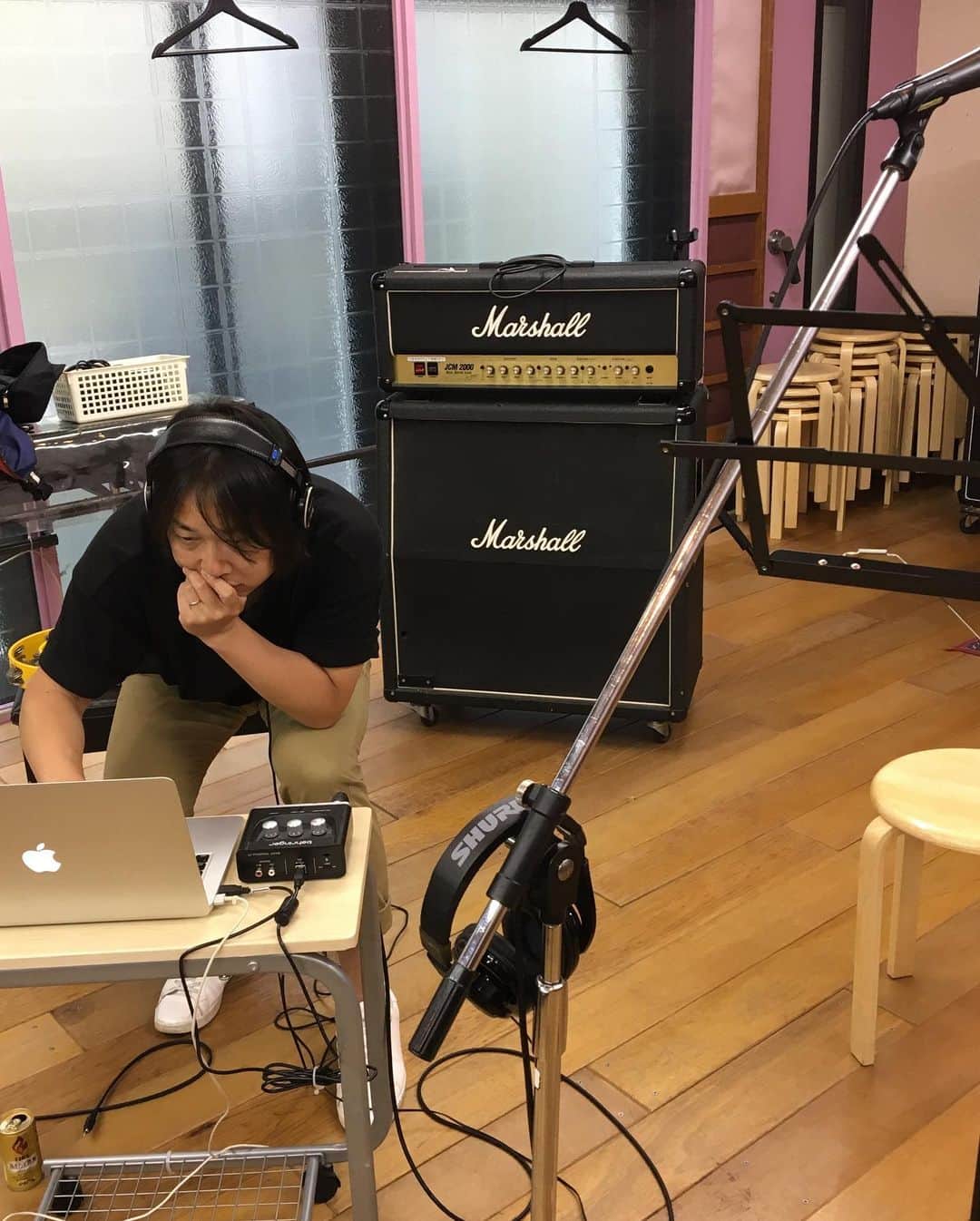 松本素生さんのインスタグラム写真 - (松本素生Instagram)「曲作るか、ライブするかが、結局1番楽しい40歳。石原は家で寝てます👺」6月5日 18時41分 - sou_matsumoto