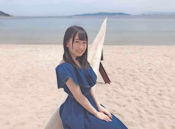 渡部愛加里さんのインスタグラム写真 - (渡部愛加里Instagram)「先日初めて糸島に行ってきました〜🏖🐠☀️ 家族と行ってきました ☺︎ .  海がとっても綺麗でした🌟 どんどん投稿していくので見てください👶🏻 . . .  #奇跡の流木 #糸島 #あーちゃんの福岡旅」6月5日 18時49分 - akarin_1018