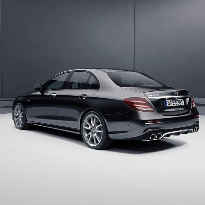 Mercedes AMGさんのインスタグラム写真 - (Mercedes AMGInstagram)「[Mercedes-AMG E 53 4MATIC+ Sedan | Fuel consumption combined: 8.7-8.6 l/100km | CO2 emissions combined: 200-197 g/km]  The stylish and sophisticated Mercedes-AMG E 53 4MATIC+ Sedan is a sight to behold!  #MercedesAMG #EClass #DrivingPerformance」6月5日 19時00分 - mercedesamg