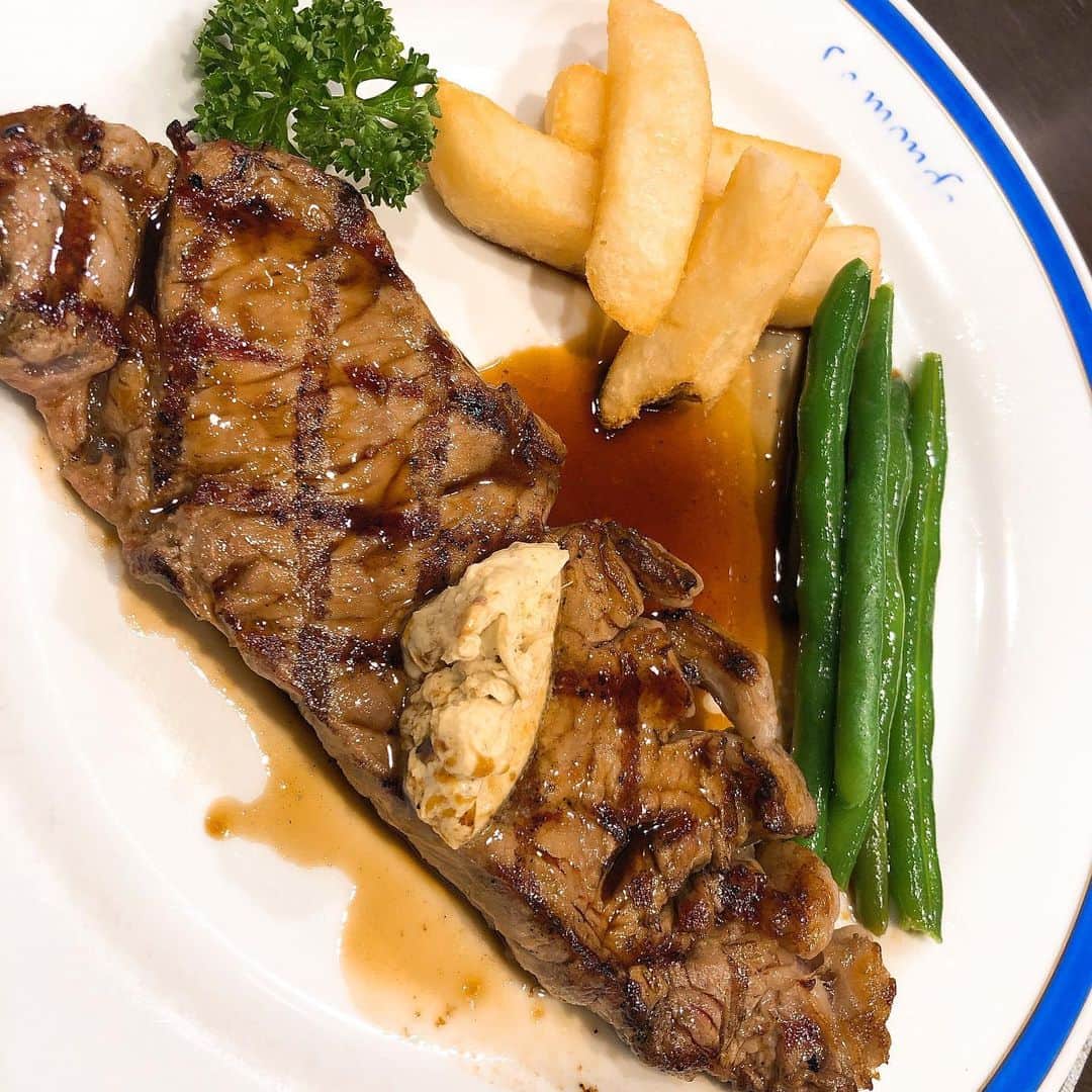 池田彩さんのインスタグラム写真 - (池田彩Instagram)「😆🍽 #肉 #ステーキ #サーロイン #meat #steak」6月5日 18時57分 - aya_ikeda_official