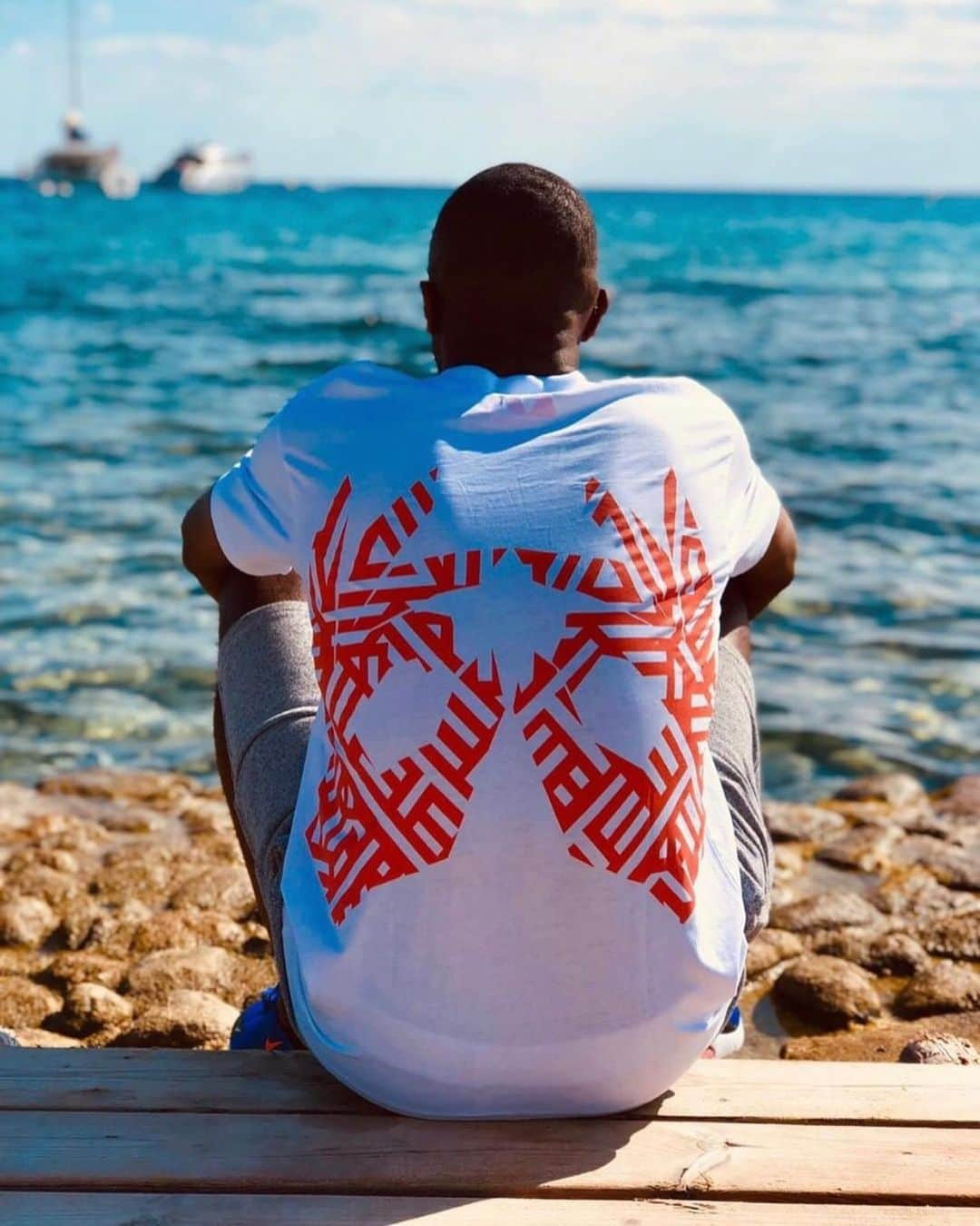 1.FCケルンさんのインスタグラム写真 - (1.FCケルンInstagram)「#effzeh auf Reisen 🏝 @salihoezcan20 grüßt aus Antalya☀️, Dominick Drexler mit Freundin @juleja3 aus New York 🏙 und @anthonymodeste27 von Ibiza.✌️ #effzeh #Köln #Kölle」6月5日 19時02分 - fckoeln