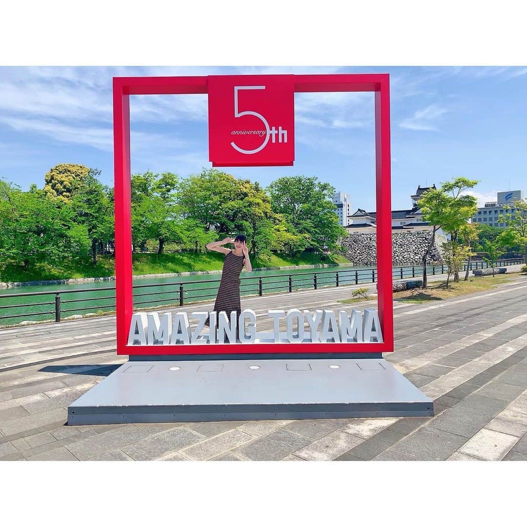 アンジェラ芽衣さんのインスタグラム写真 - (アンジェラ芽衣Instagram)「6月7日に富山県観光季刊詩「ねまるちゃ」が発売されます！！﻿ なんと私と玖瑠実ちゃんで表紙をやらせて頂いています🥺めちゃくちゃ嬉しい！！！！﻿ 玖瑠実ちゃんと巡った富山県での体験や、TGC富山のこと、私がさせて頂いてる富山のさかな応援Girlのことなど。たくさんお話させて頂いたので是非読んでください☺️💚﻿ ﻿ #アンジェラ芽衣 #写真 #photo #ポートレート #portrait #ポートレート女子 #camera #カメラ #富山県 #富山 #富山のさかな応援Girl #ねまるちゃ #観光 #TGC富山 #TGC富山2019」6月5日 19時04分 - ange_la00