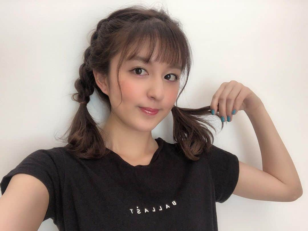 市野莉佳さんのインスタグラム写真 - (市野莉佳Instagram)「. ほんのちょっとだけ 地元に帰って 今日は名古屋でロケでした〜 ロケした後、いつもなら 松阪に帰るのに 東京に戻るというのが まだまだ不思議で、 ちょっぴり寂しいなと。😂 つぎはいつ帰れるか 予定がないけど、 成長して帰れたらいいなっ 娘、頑張るよー #リカスタグラム #りかりこ #shotting  #fashion  #selfie」6月5日 19時21分 - ichirika_62