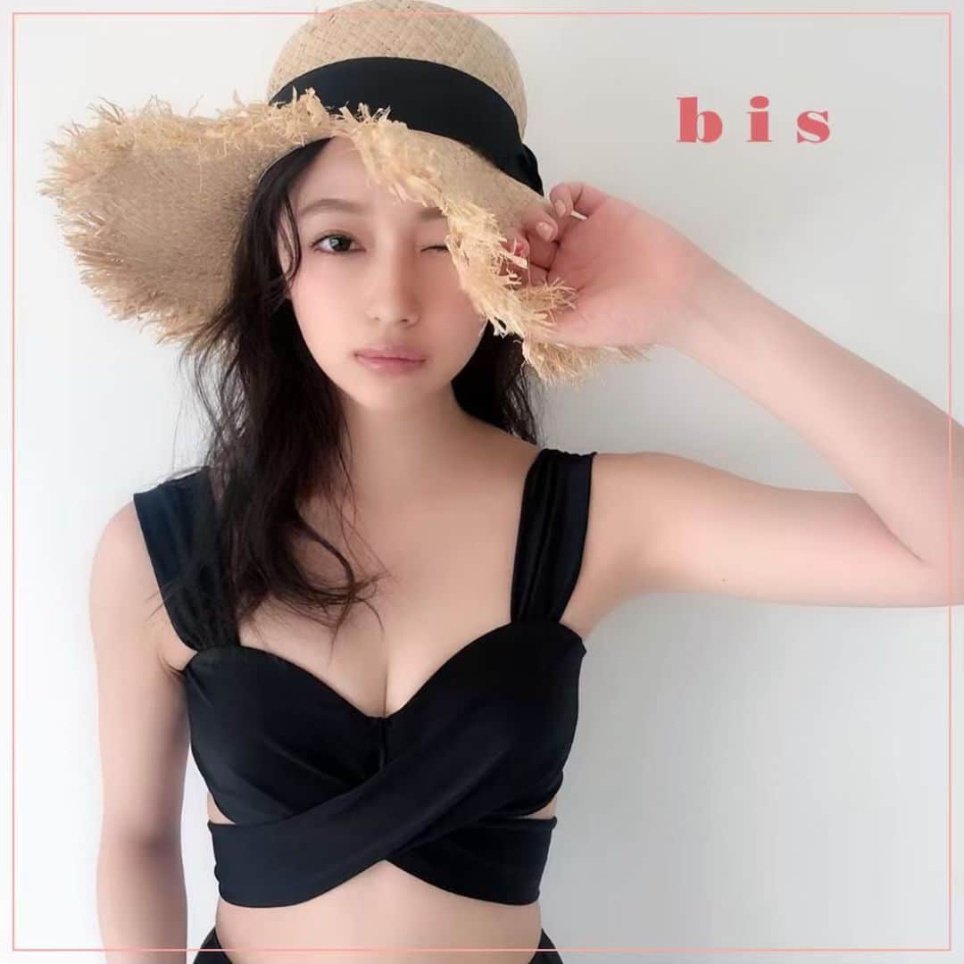 のインスタグラム：「🌷 new issue 🌷﻿ ﻿ ﻿ bis  July  2019﻿ IN HER EYES 「 自分だけの境界線 」﻿ ﻿ SWEET MOMENT OF THE SUMMER﻿ 一瞬の夏を可愛く過ごす、甘いスイムウェア﻿ ﻿ NMB48  村瀬紗英ちゃんが登場！🍒﻿ ﻿ 紗英ちゃんのコメント動画は﻿ スワイプしてチェックしてね👙🍉🍹﻿ ﻿ ﻿ ﻿ ﻿ #bis_web #bis #NMB48 #nmb #村瀬紗英 #水着 #スイムウェア #swimwear #👙 #夏 #サマー #summer #sweet #ビキニ #海 #プール #ファッション #トレンド  #fashion #wear #麦わら帽子 #雑誌 #オフショット #offshot #👒 #🌺 #🍉 #오오티디 #패션 #패션스타그램」