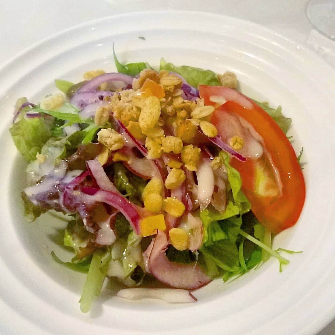 鹿児島よかもん再発見さんのインスタグラム写真 - (鹿児島よかもん再発見Instagram)「久しぶりに谷山にある @lepotage1979  さんへ(^-^)/ 人気のお店さんなのでランチ予約も多いのですが、飛び込みで入れました。。ありがたや(^人^) (基本的には予約入れておいた方が良いです)  相変わらず(良い意味で)、なぜこの値段で出せるかわからないランチコース(^o^;) オーナーさんのお客さん一人一人を大切にする対応も相変わらず(同じく良い意味で)  ディナーも含めてオススメのお店さんです✨  #鹿児島 #鹿児島ランチ #谷山ランチ #鹿児島パスタ #谷山パスタ #ルポタージュ」6月5日 19時24分 - kagoshimayokamon