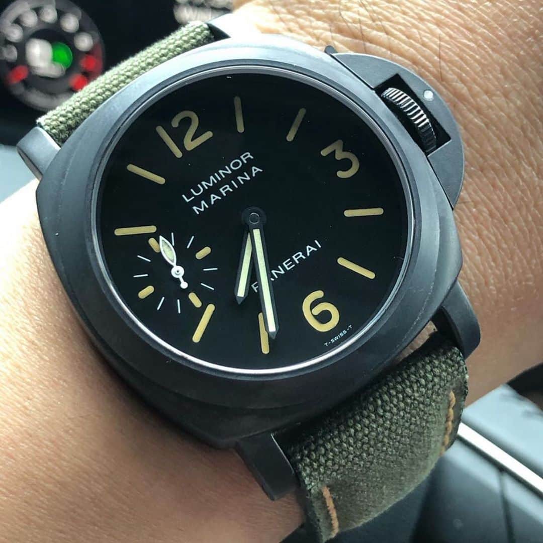パネライのインスタグラム：「You want a classic beauty?  How about the Pre-A 4 with the 6500 case, Patina Tritium T-Dial and that fat 6. Pic by buddy @bdotlau #paneraicentral」