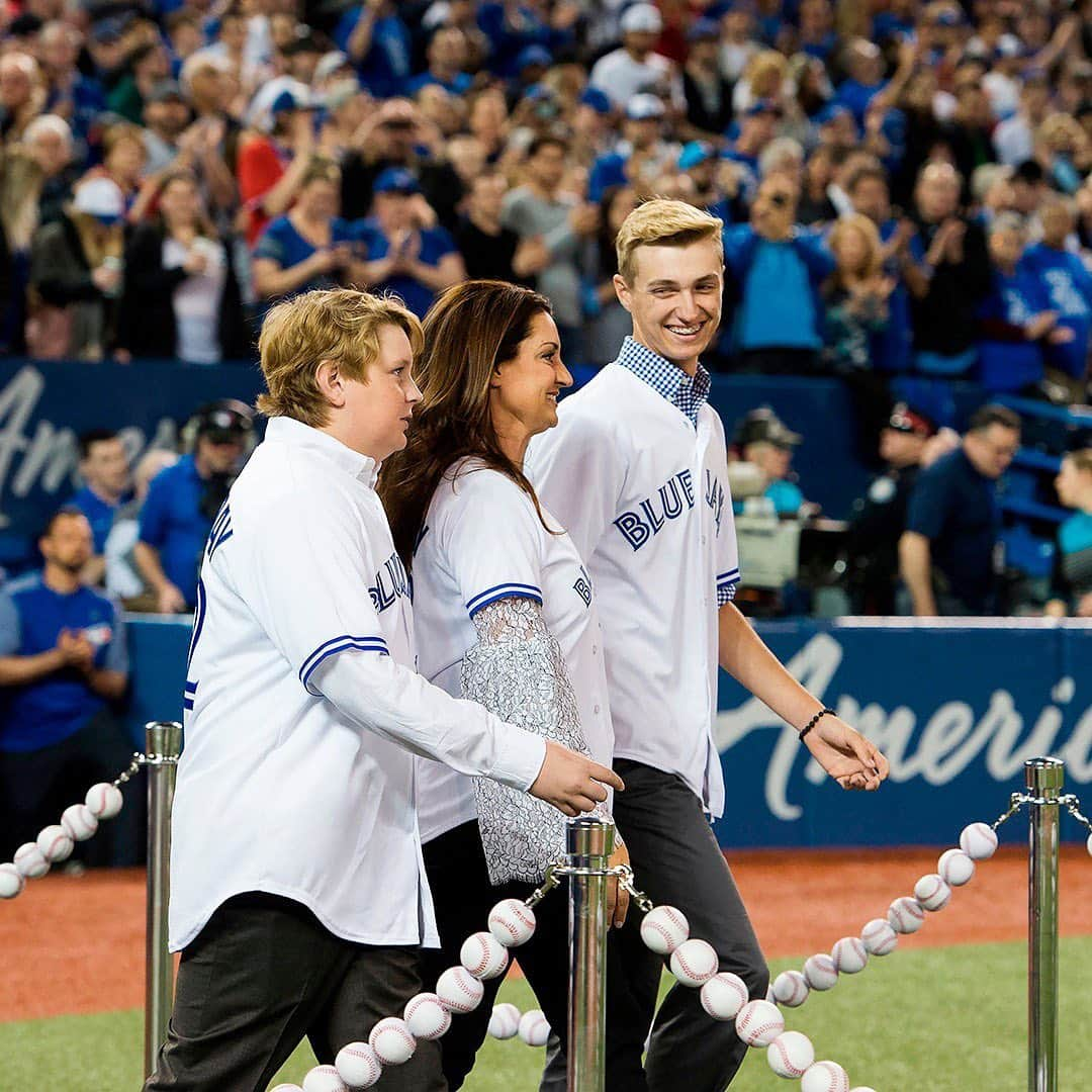 MLBさんのインスタグラム写真 - (MLBInstagram)「#BiggerThanBaseball: In the 32nd round, the @BlueJays select RHP Braden Halladay, son of the late Roy Halladay.」6月6日 5時52分 - mlb