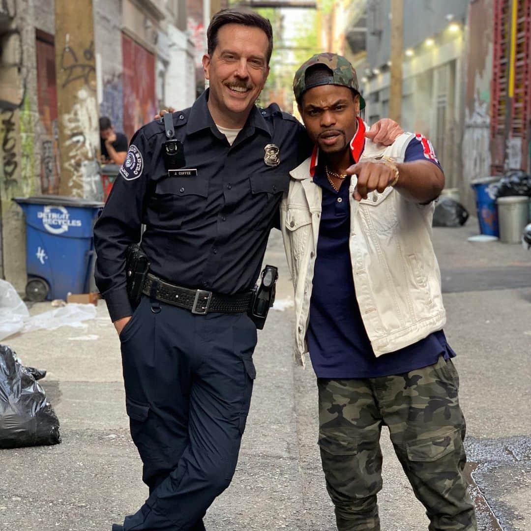 King Bachさんのインスタグラム写真 - (King BachInstagram)「AND THATS A WRAP ON #COFFEEANDKAREEM 🎥🔥 I can’t wait for y’all to see this movie it’s absolutely INSANE! Big ups to @edhelms sincerely the nicest and most down to earth person I’ve had the pleasure of working with. Shoutout to our director Michael Dowse who did a phenomenal job as well to ensure that y’all get a great ass action comedy! ❤️❤️」6月6日 6時25分 - kingbach