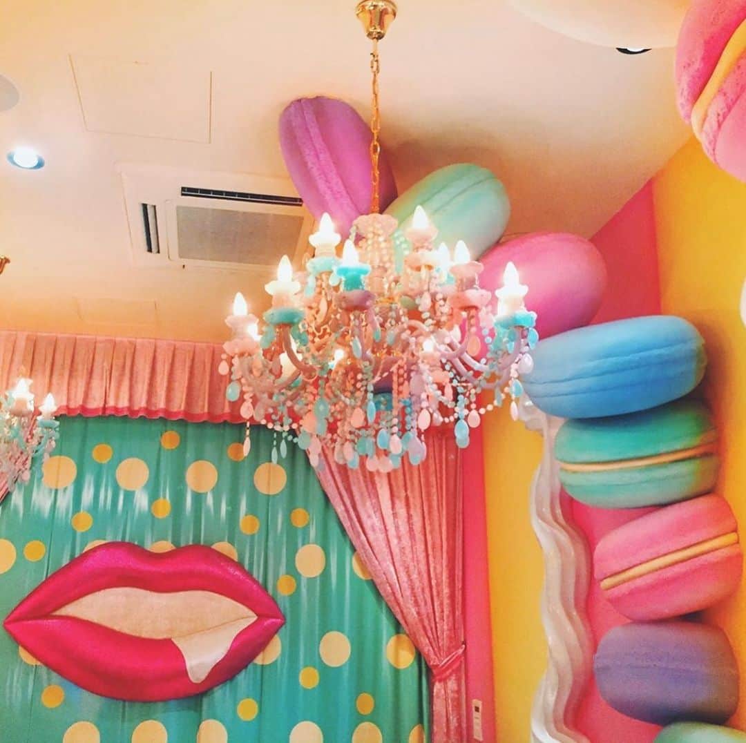 KAWAII MONSTER CAFEさんのインスタグラム写真 - (KAWAII MONSTER CAFEInstagram)「Our Meltea Room☕︎🧡💛💙💚💜🌈 Repost from @warmcheaptrips Thank you for coming🥰」6月5日 21時32分 - kawaiimonstercafe