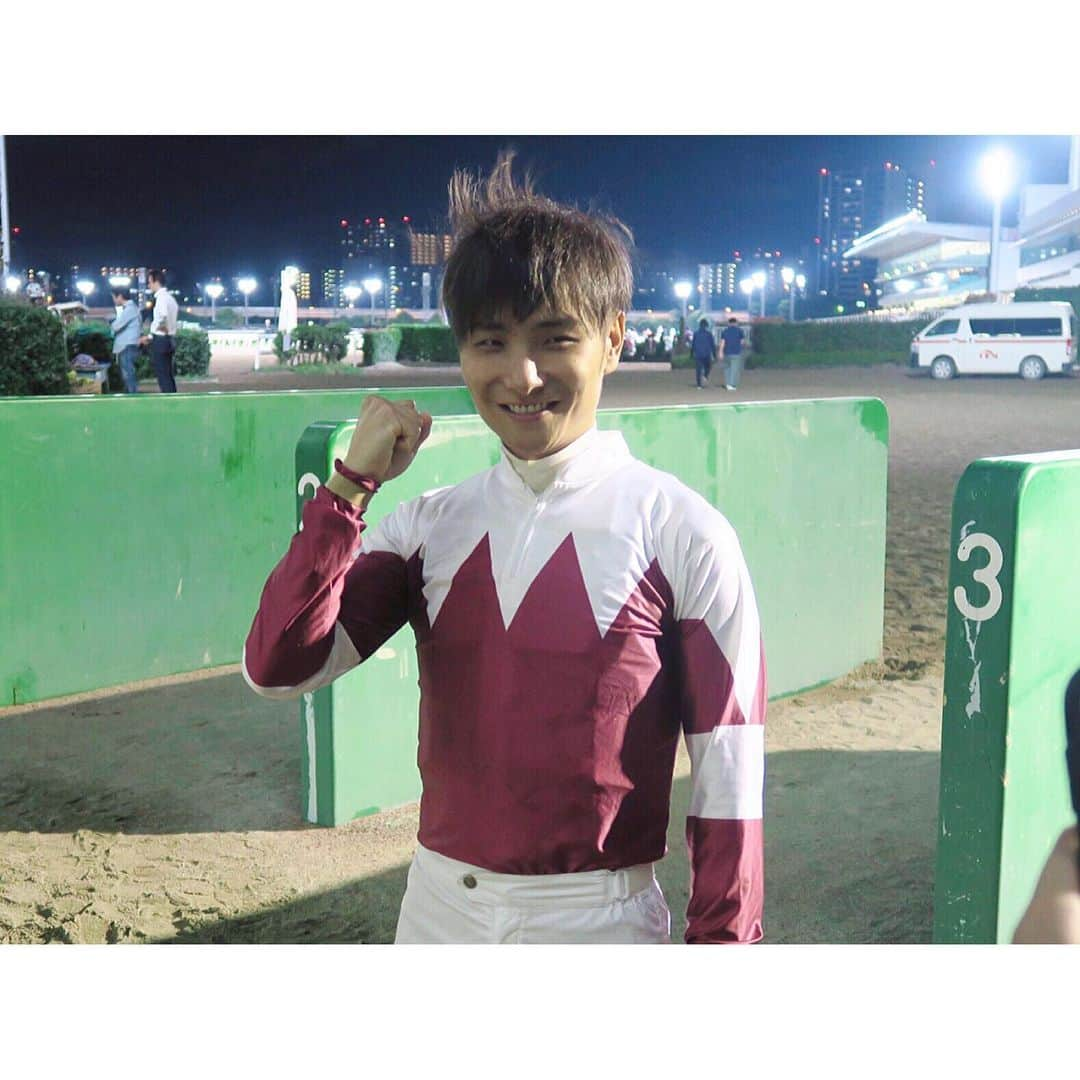 津田麻莉奈さんのインスタグラム写真 - (津田麻莉奈Instagram)「第65回東京ダービー 🏇💨✨ 勝ったのはヒカリオーソ山崎誠士騎手‼️ ダービーでは2着だった父フリオーソ。 その雪辱を、産駒のヒカリオーソが果たしました✨ 関係者の皆さま、おめでとうございます👏 ⁑ そして。落馬事故でお怪我をされている騎手の皆様が、一日も早く回復されますように。 ⁑ ⁑ #第65回東京ダービー #東京ダービー  #ヒカリオーソ #フリオーソ #フリオーソ産駒 #山崎誠士 騎手 #地方競馬ダービーシリーズ #競馬 #地方競馬 #アギト #トゥザグローリー産駒 #大井競馬 #大井競馬場 #tck2019 #東京シティ競馬 #まりなる #津田麻莉奈」6月5日 21時38分 - tsudamarinal